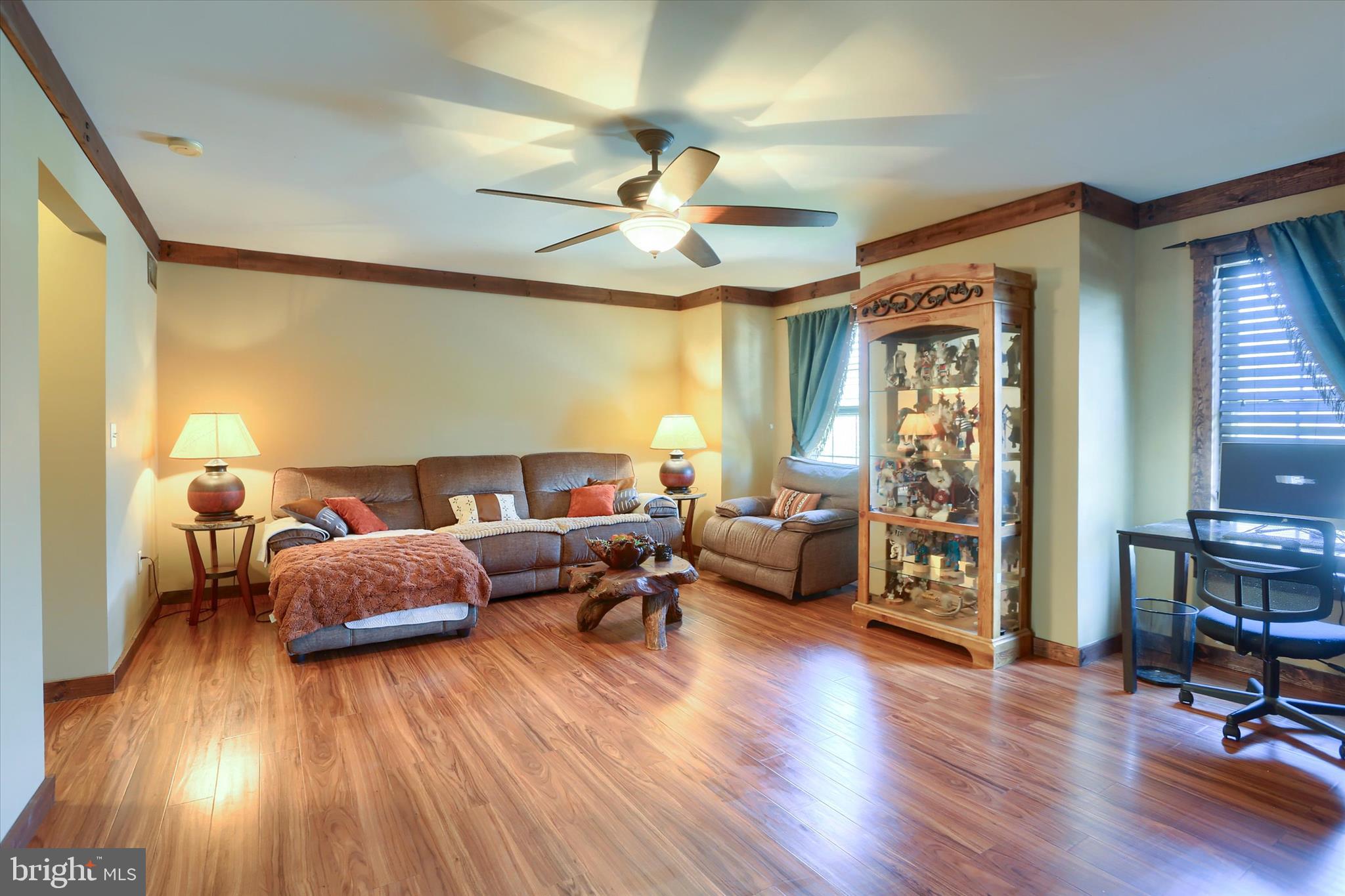 EDGEWATER - Residential