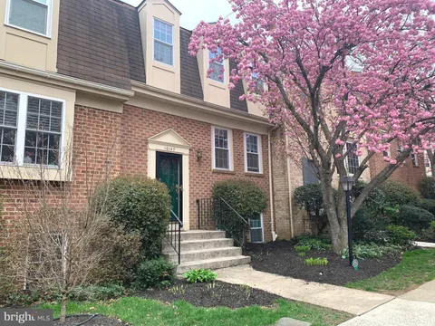 10147 Valentino Drive, Oakton, VA MLS: VAFX2236372