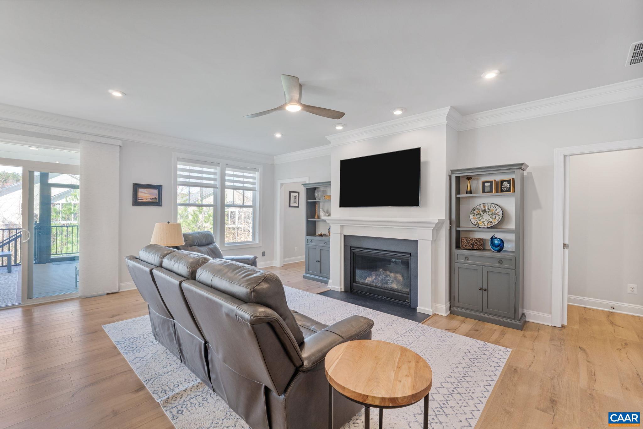 SPRING CREEK - Residential