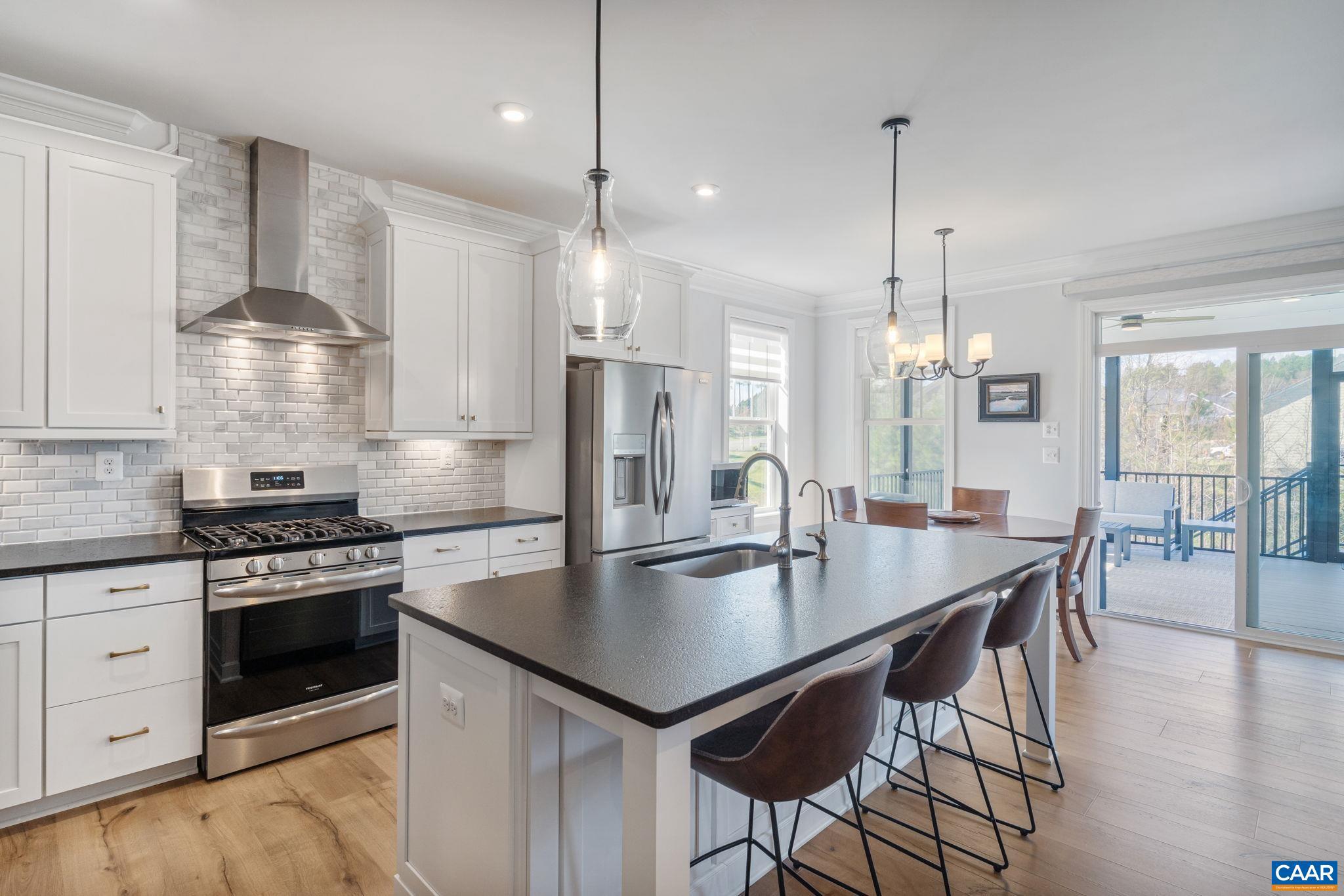 SPRING CREEK - Residential