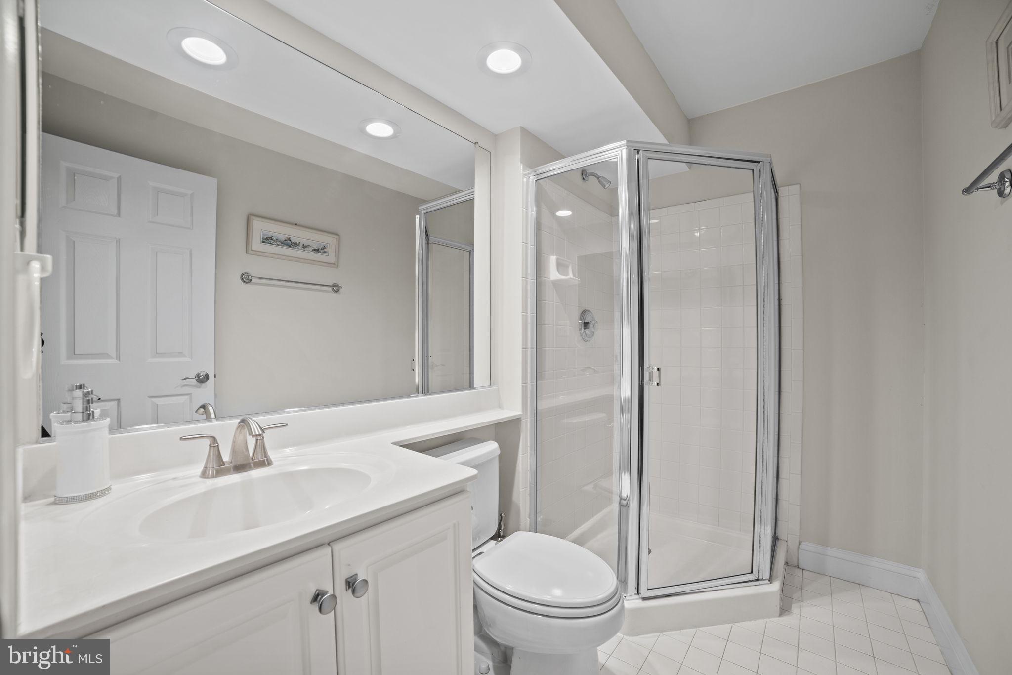 RIVERGATE - Residential