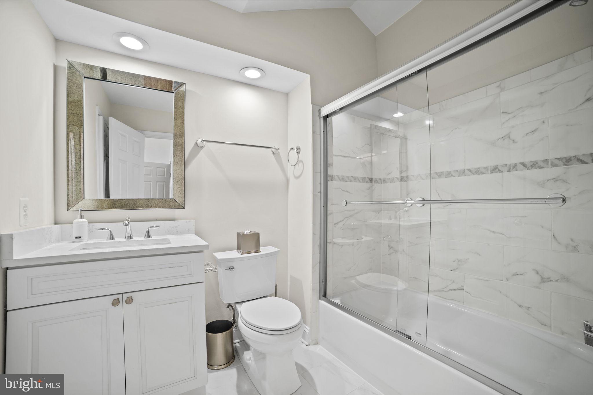 RIVERGATE - Residential