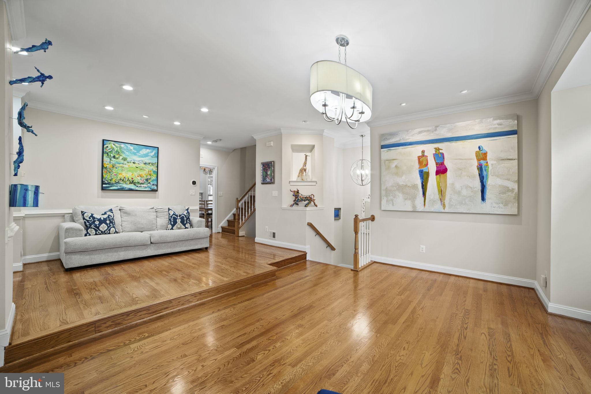 RIVERGATE - Residential