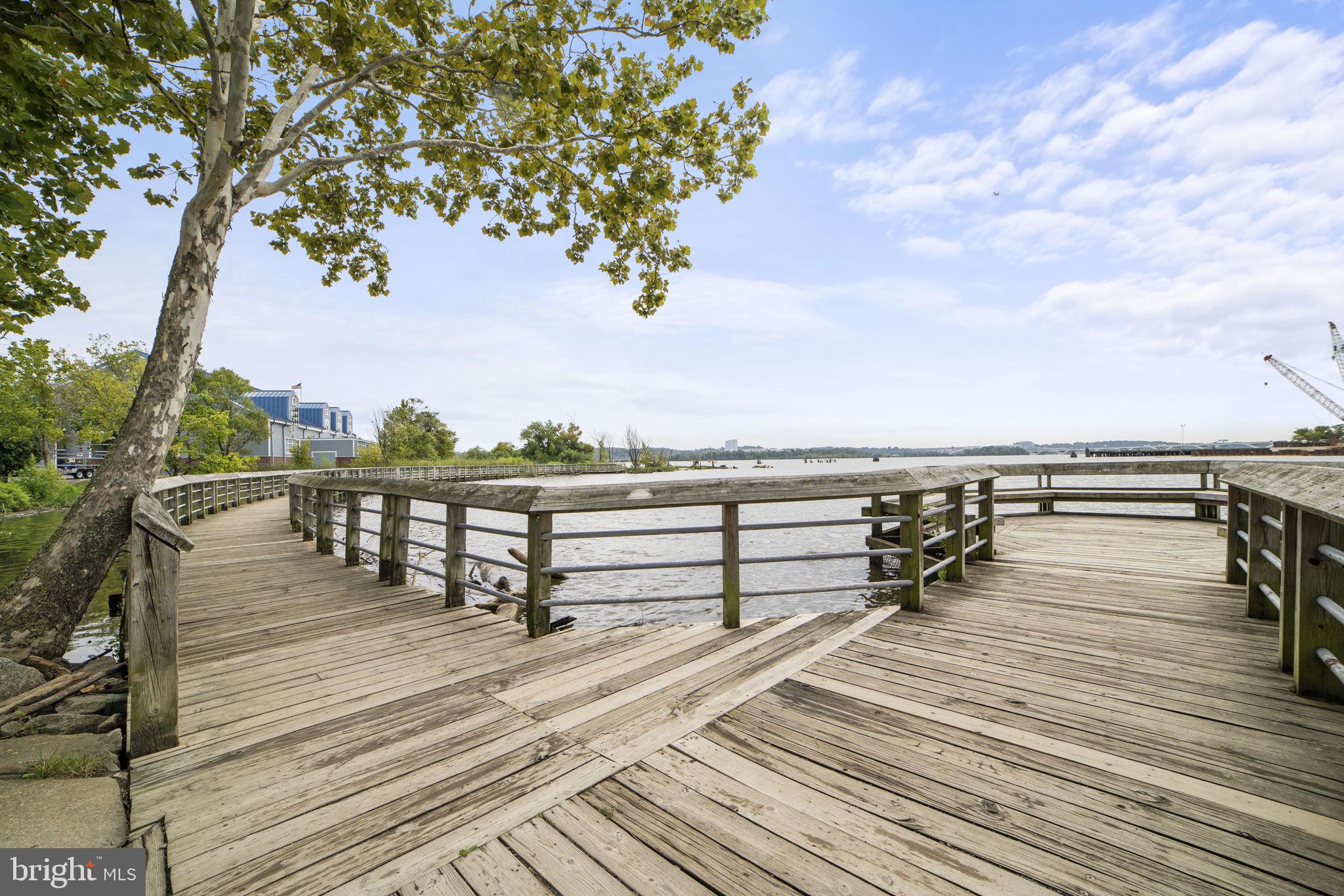 RIVERGATE - Residential