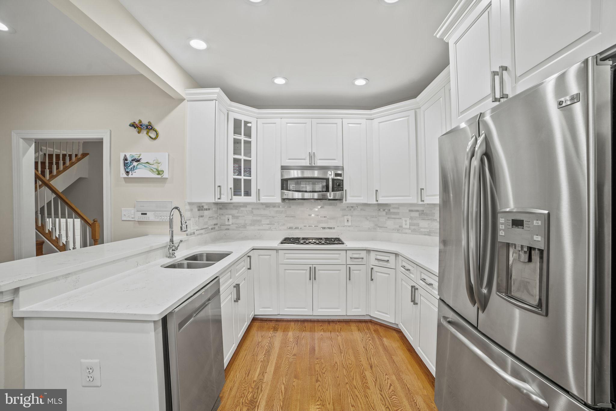 RIVERGATE - Residential