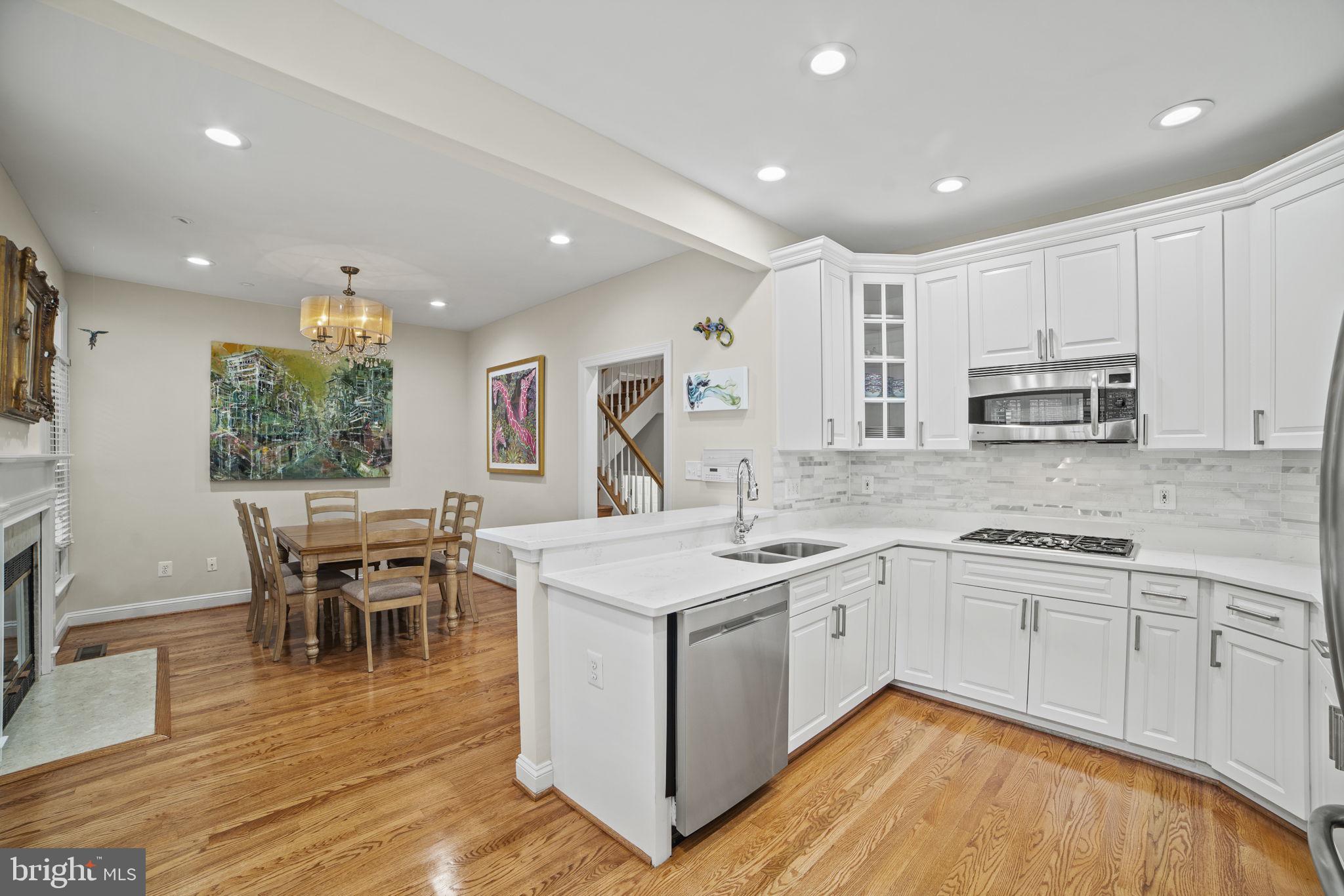 RIVERGATE - Residential