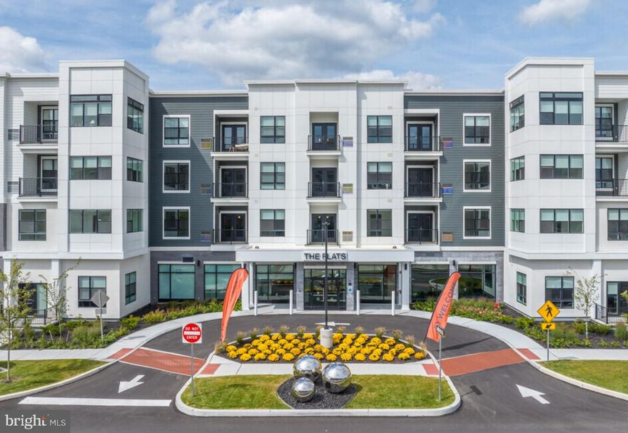 Our pet-friendly community also offers a collection of amenities including a covered outdoor space with fire pits and grilling stations, a state-of-the-art fitness center, a yoga studio, a resident lounge, vibrant game room, and ample parking spaces. The Flats is conveniently positioned near several restaurants, local shopping, and grocery store in the heart of the new Jenkintown Town Center.