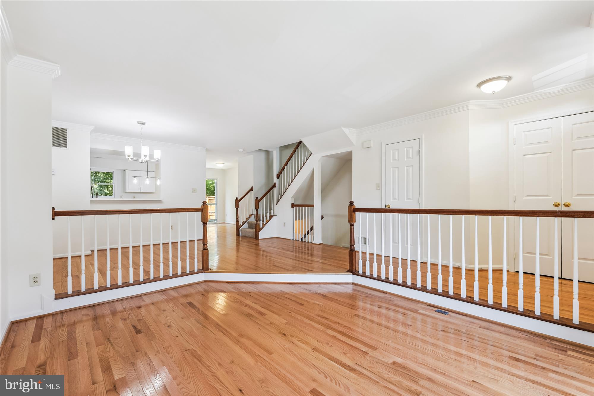 8840 EAGLE ROCK LANE