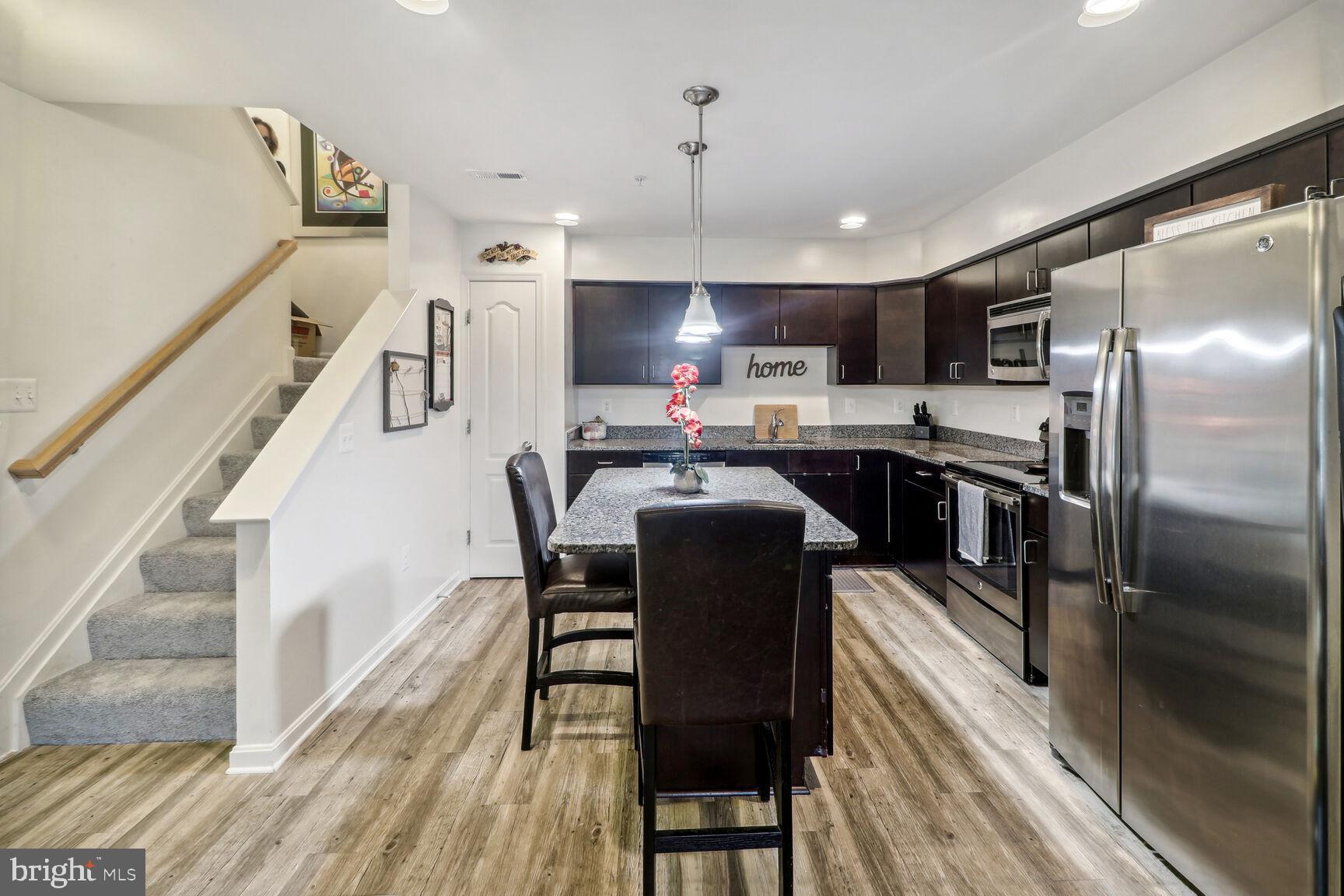 RESERVOIR RIDGE - Residential