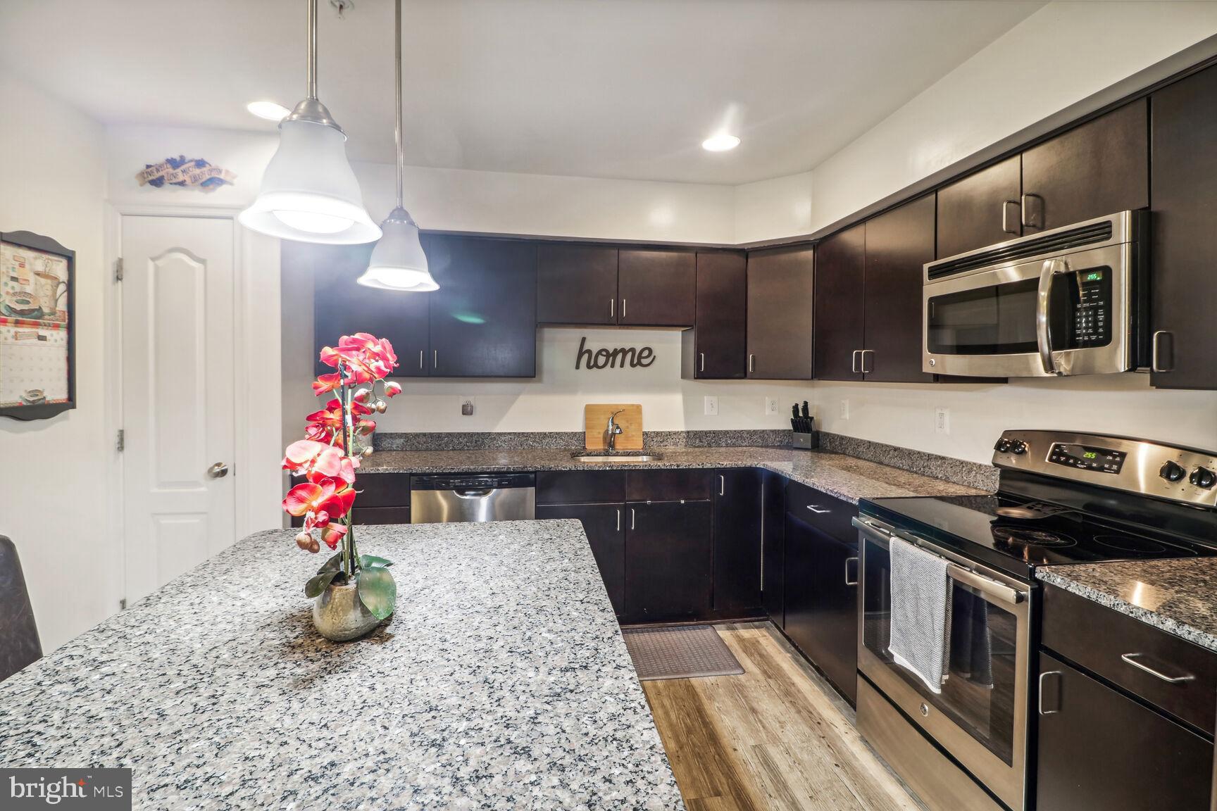 RESERVOIR RIDGE - Residential