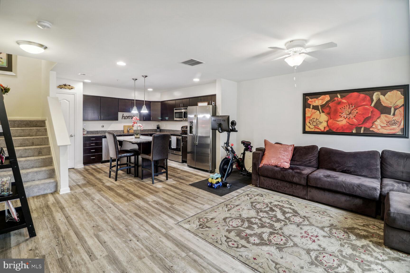 RESERVOIR RIDGE - Residential