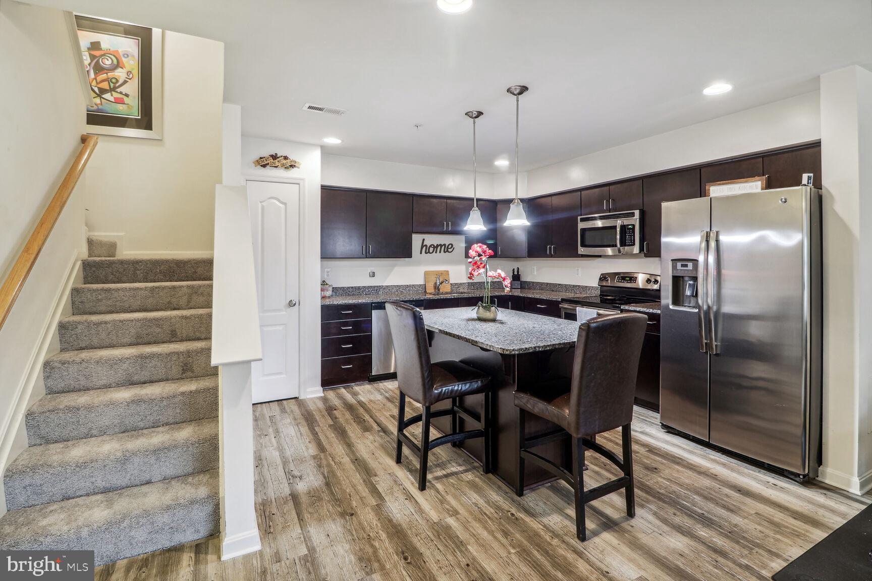 RESERVOIR RIDGE - Residential