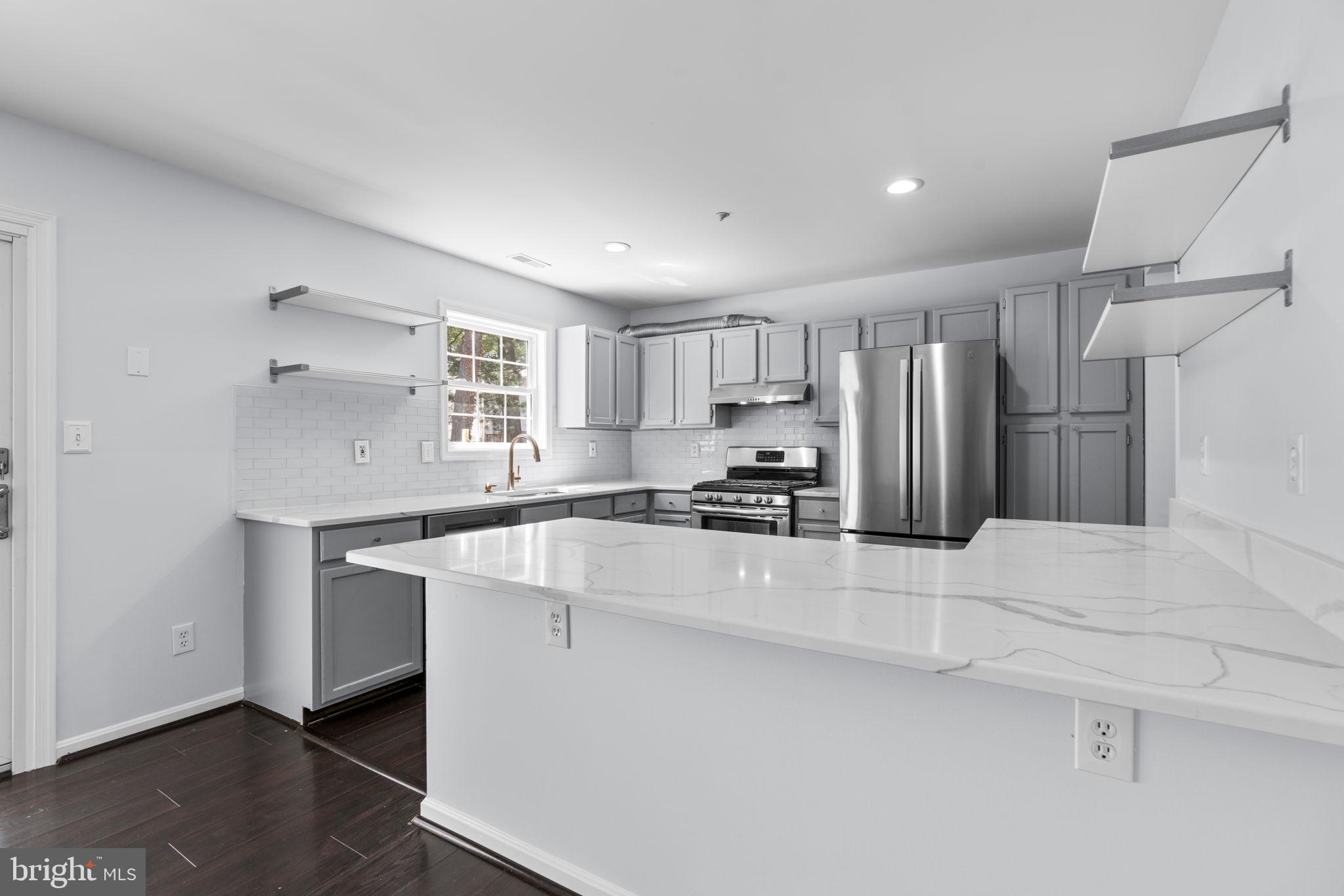 PINE VALLEY - Residential