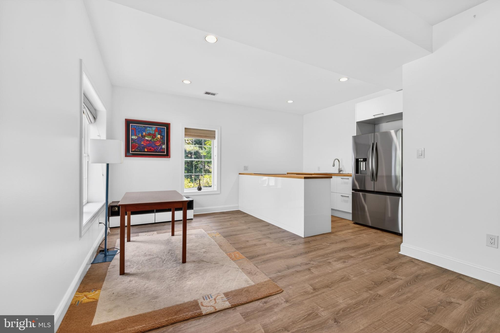 INGLESIDE - Residential