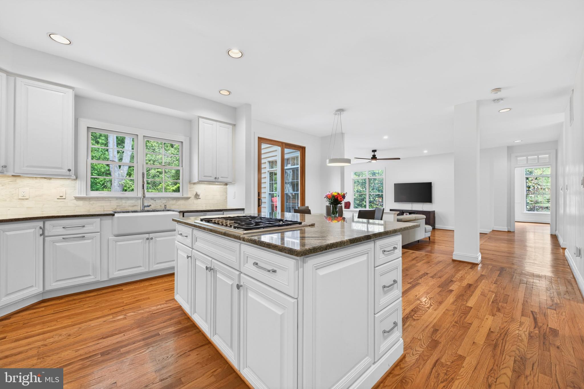 INGLESIDE - Residential