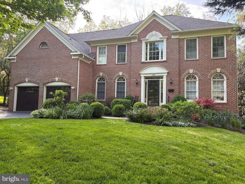 Photo of 1208 Ingleside Avenue, MCLEAN, VA 22101 (MLS # VAFX2304532)