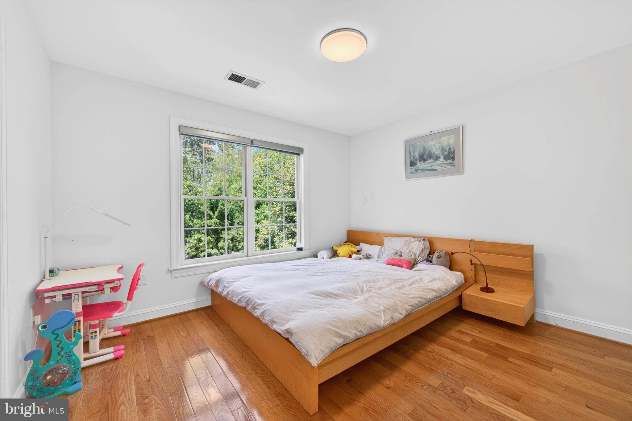 INGLESIDE - Residential