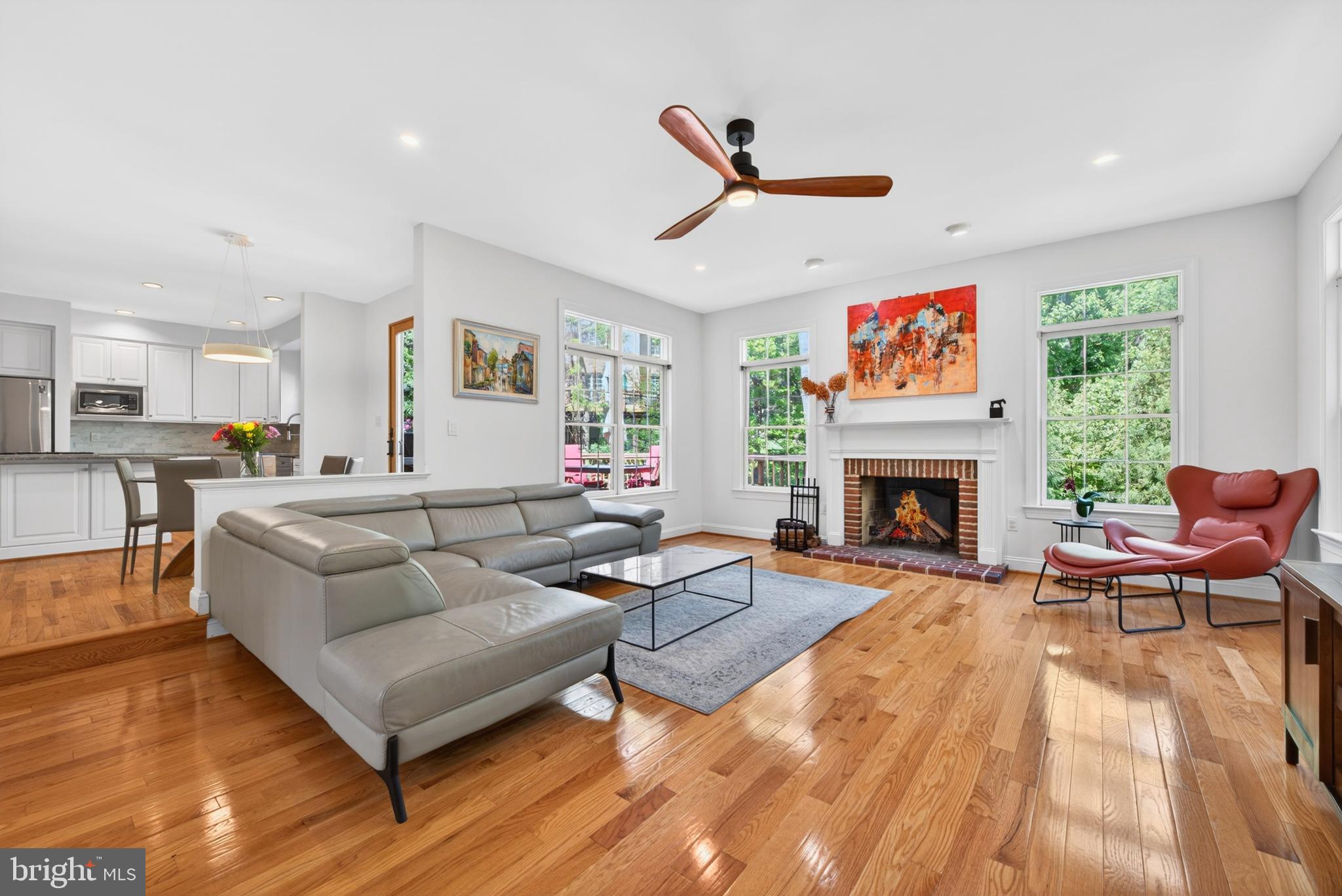 INGLESIDE - Residential