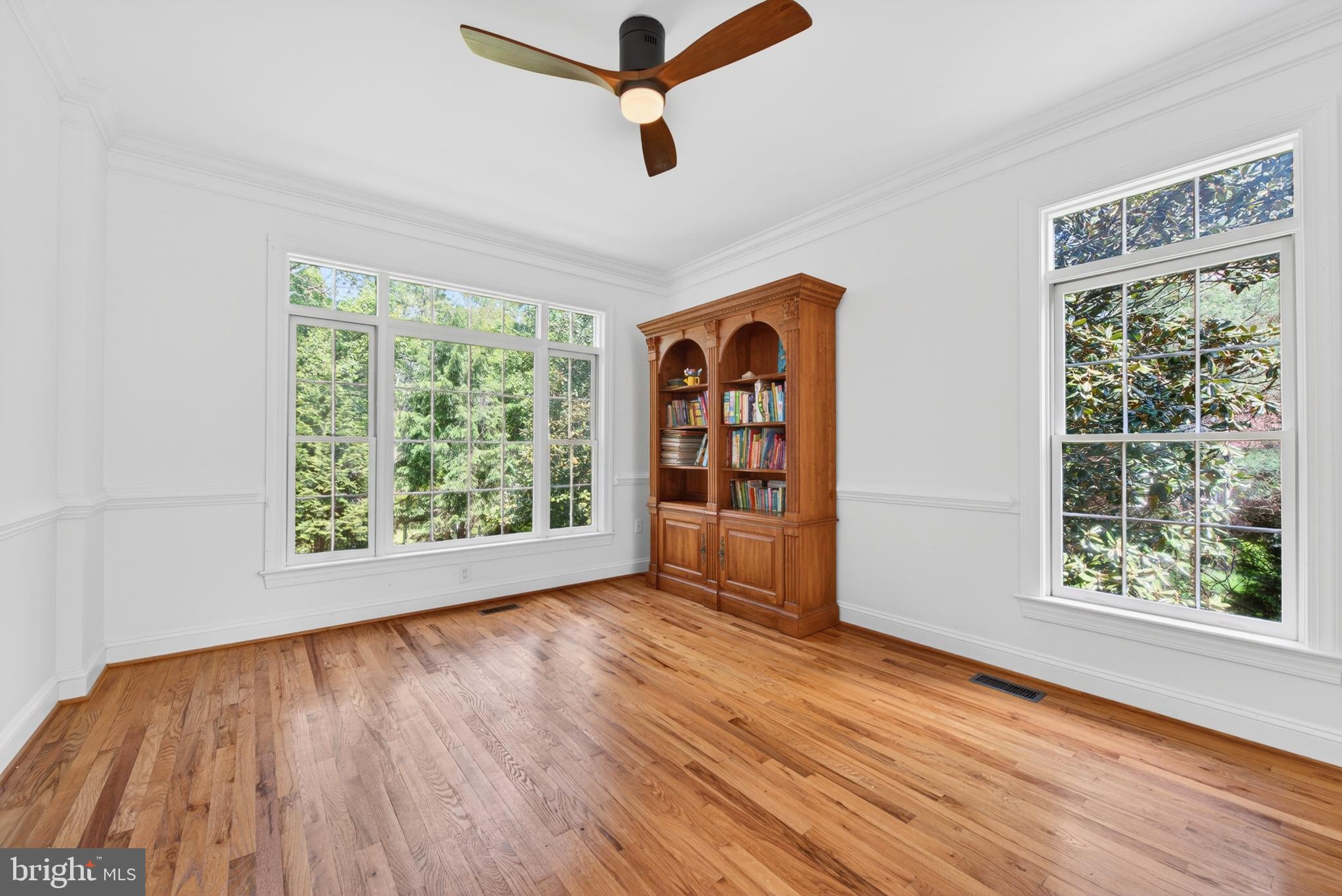 INGLESIDE - Residential
