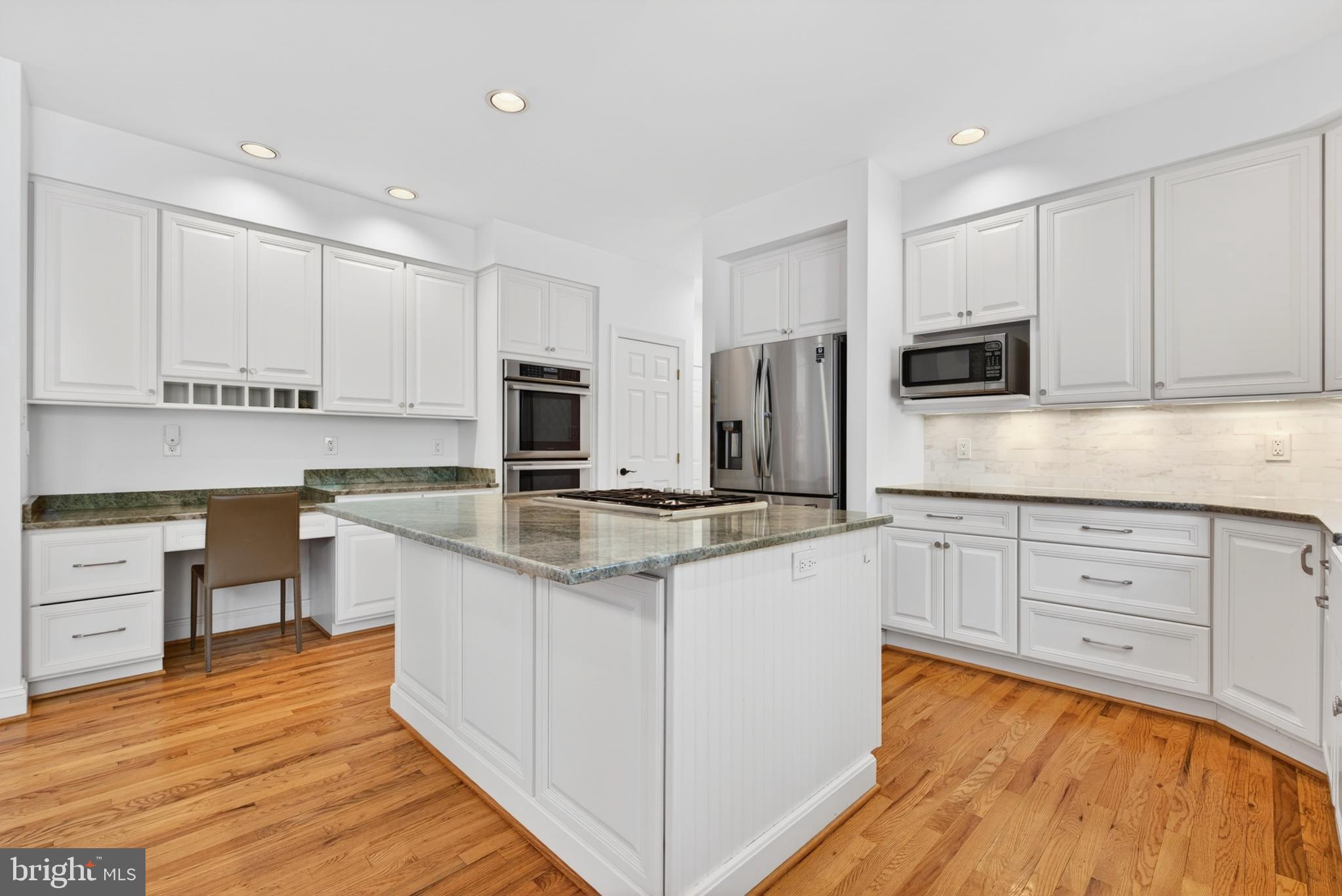 INGLESIDE - Residential
