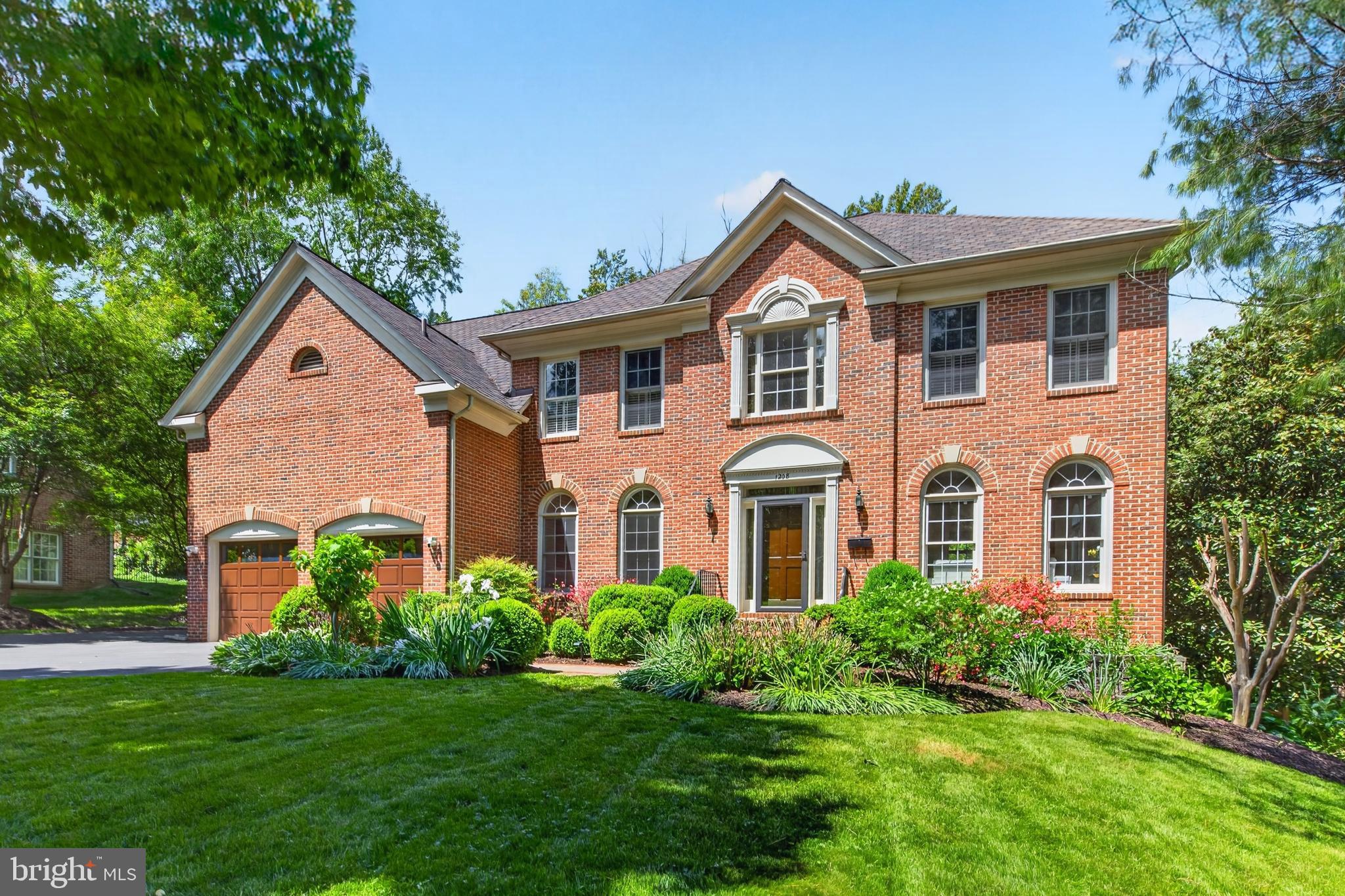 INGLESIDE - Residential