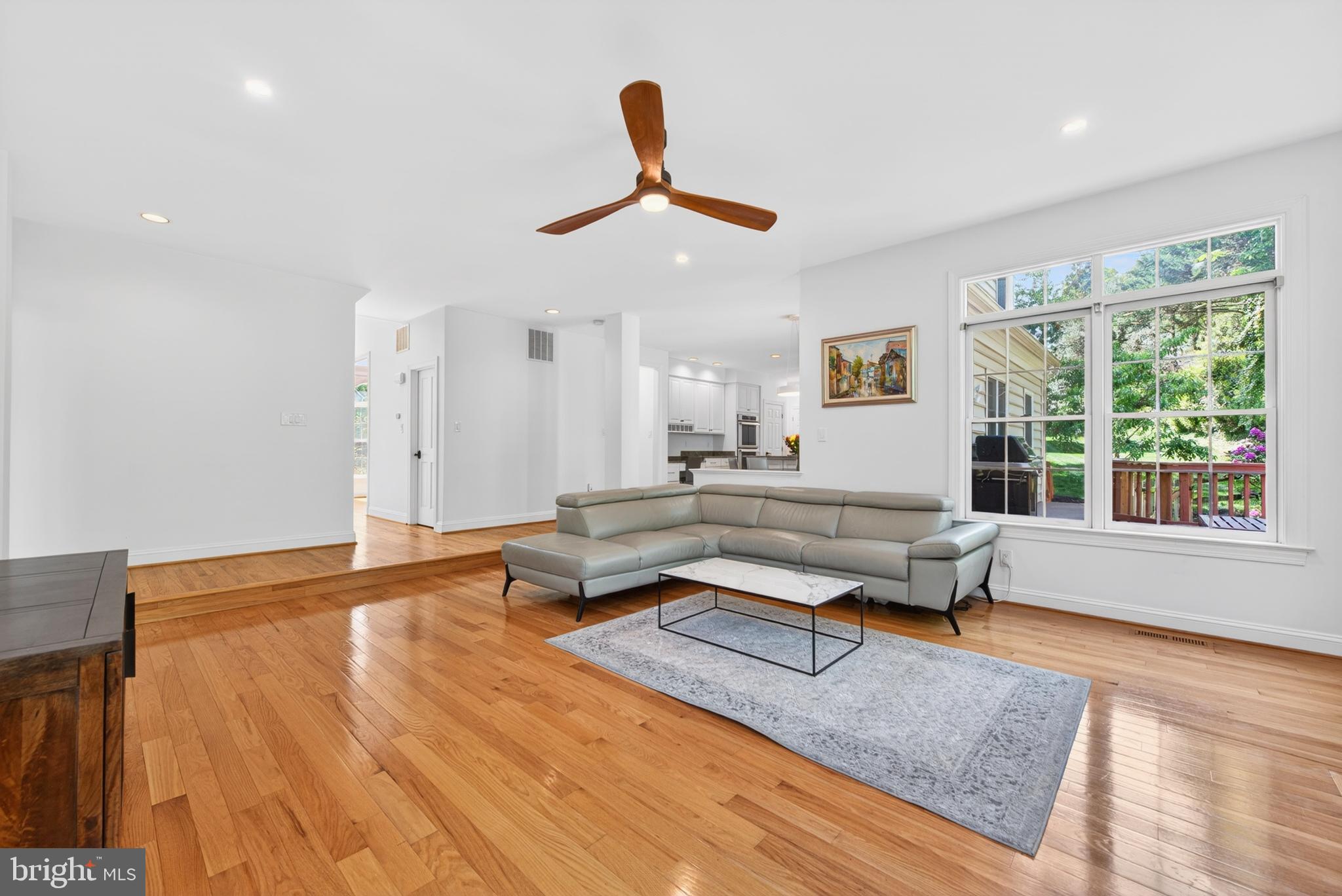 INGLESIDE - Residential