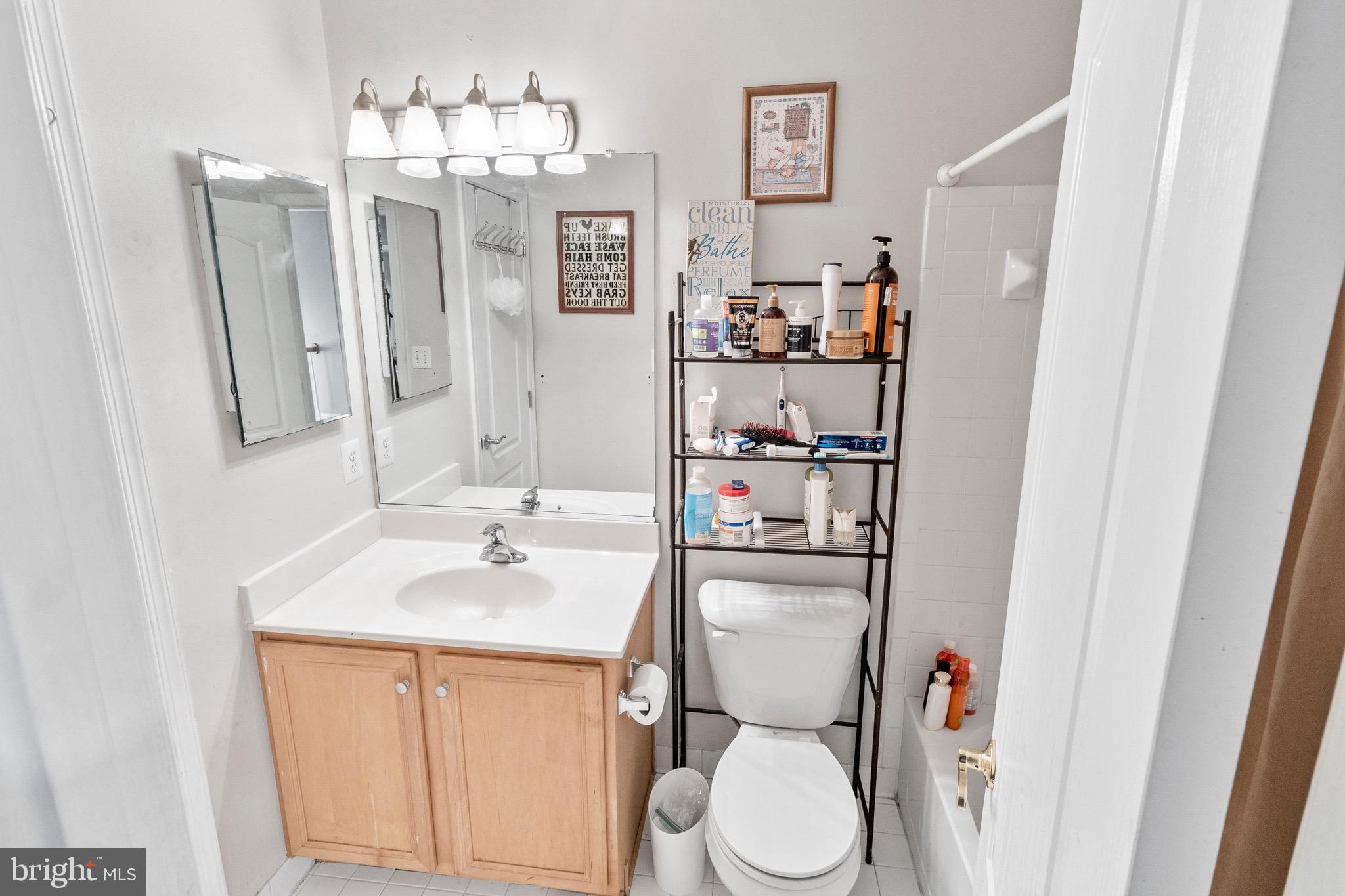 HAMMONDS MILL - Residential