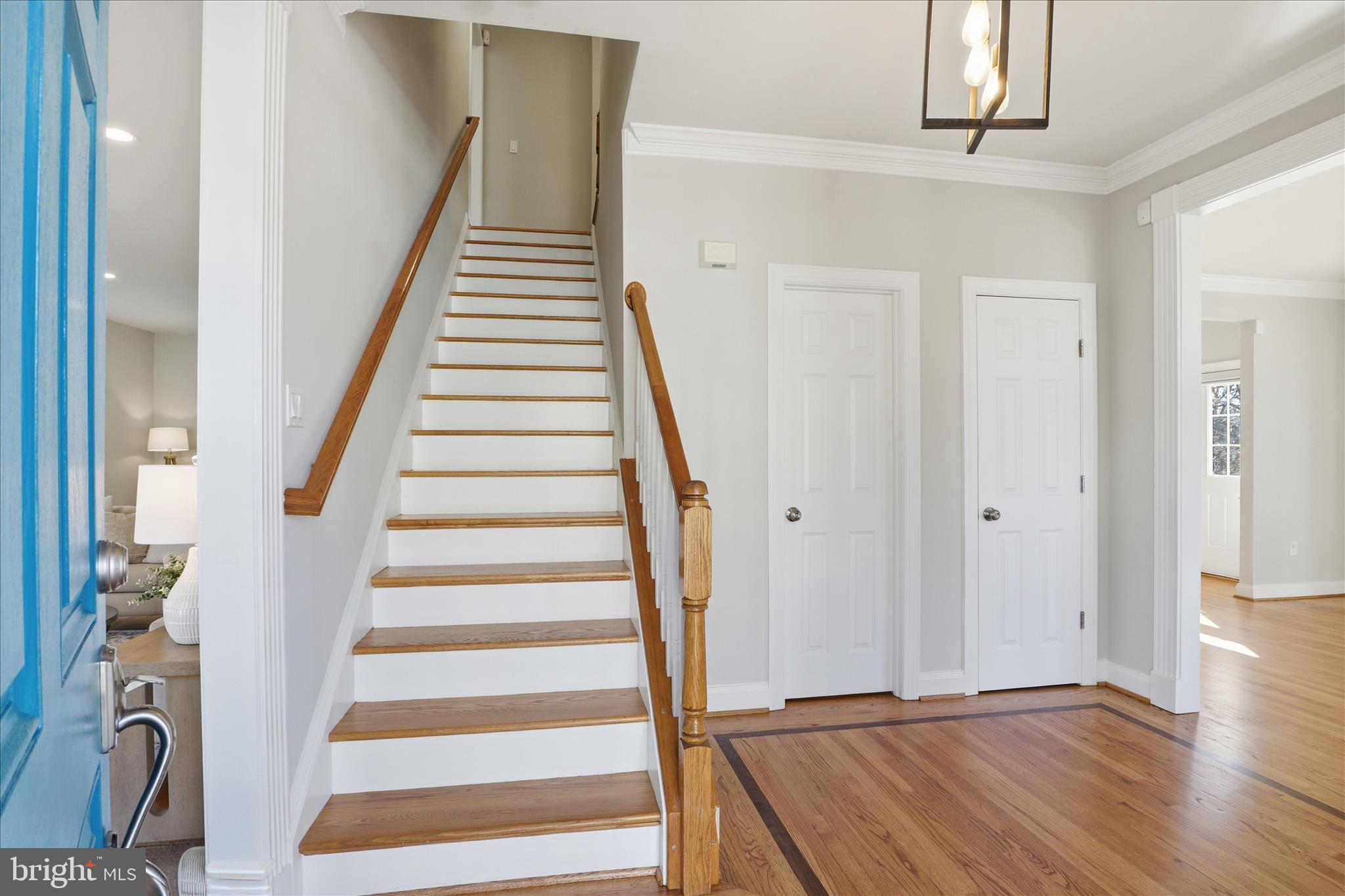 1633 S TAYLOR STREET