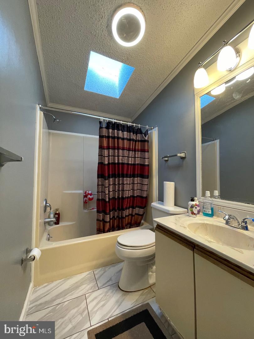 SIGNAL HILL - Residential