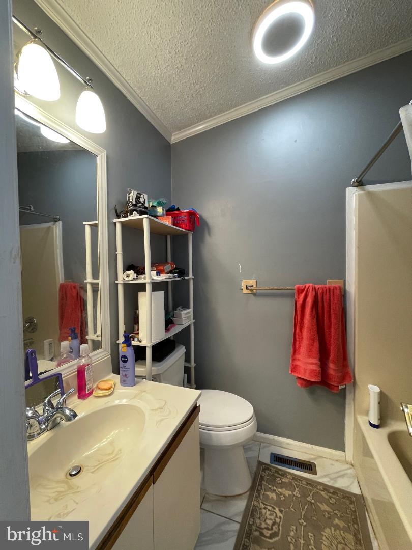 SIGNAL HILL - Residential