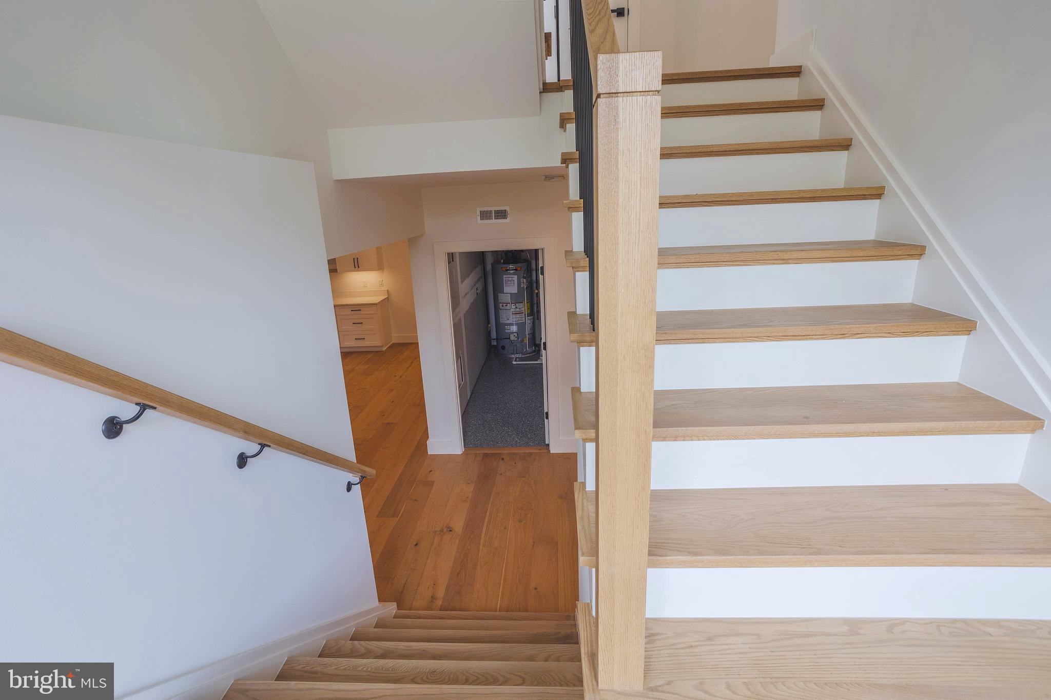 VIENNA WOODS - Residential