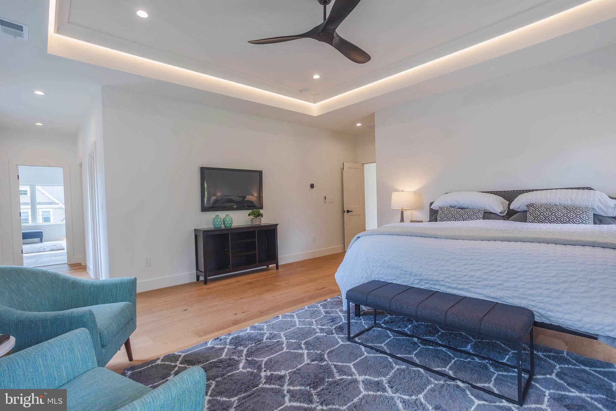 VIENNA WOODS - Residential