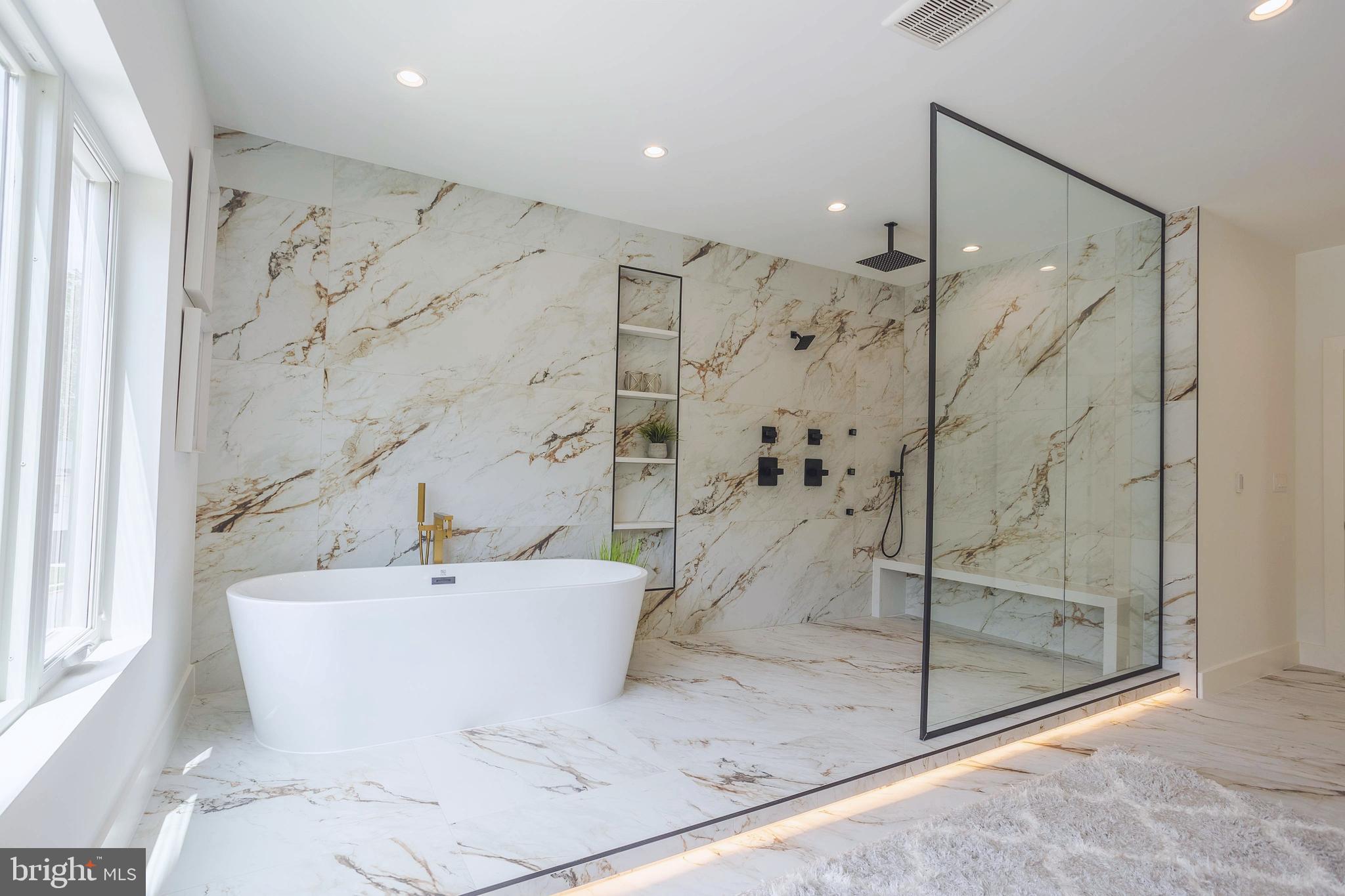 VIENNA WOODS - Residential