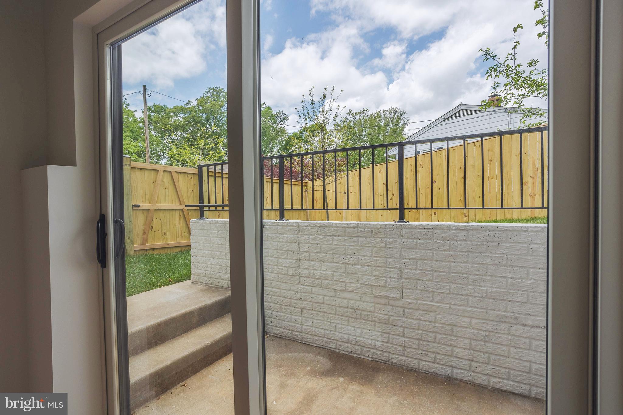 VIENNA WOODS - Residential