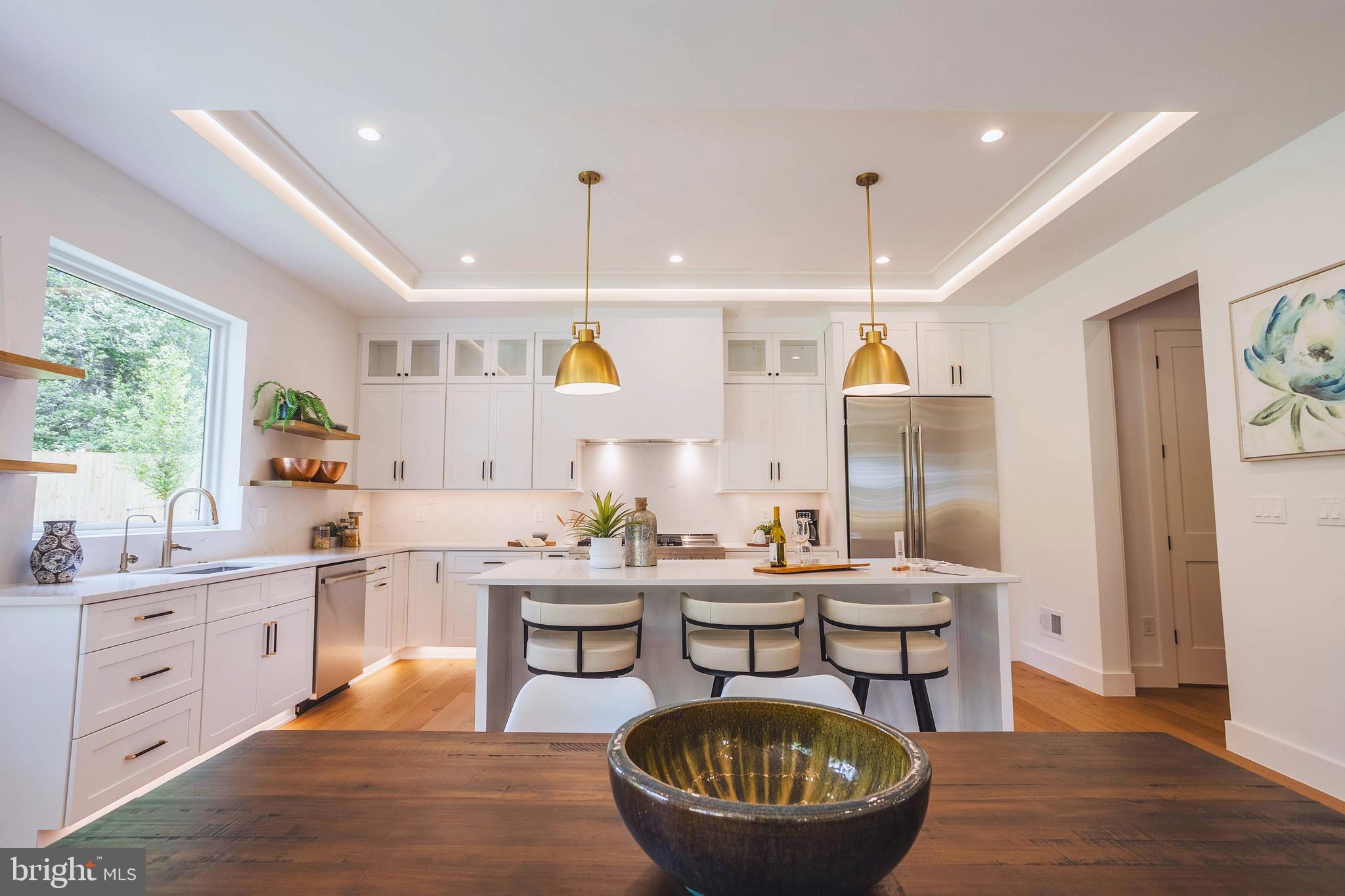 VIENNA WOODS - Residential