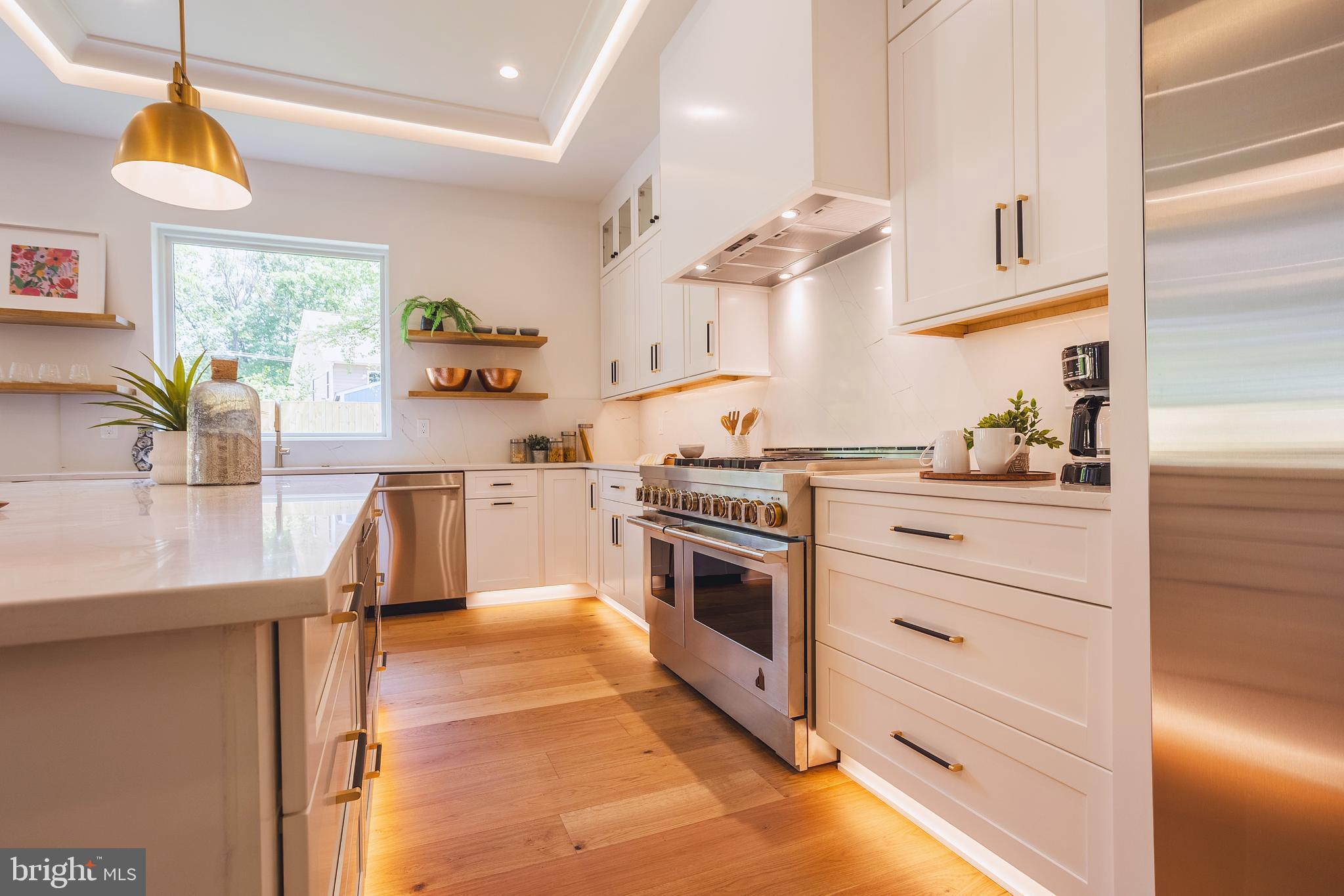 VIENNA WOODS - Residential