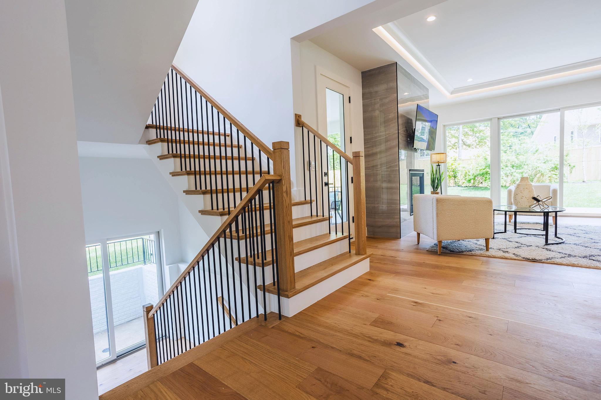 VIENNA WOODS - Residential