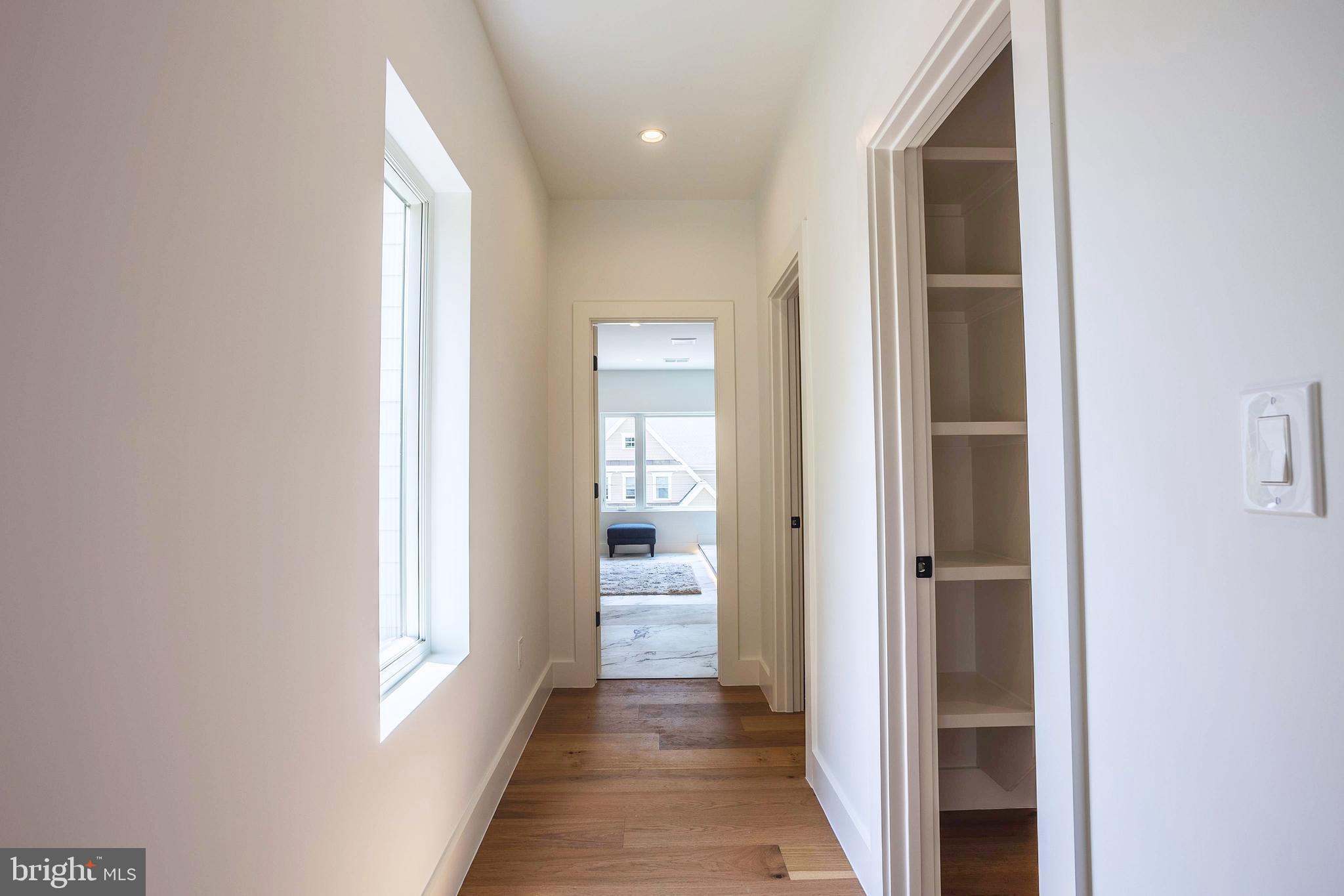 VIENNA WOODS - Residential