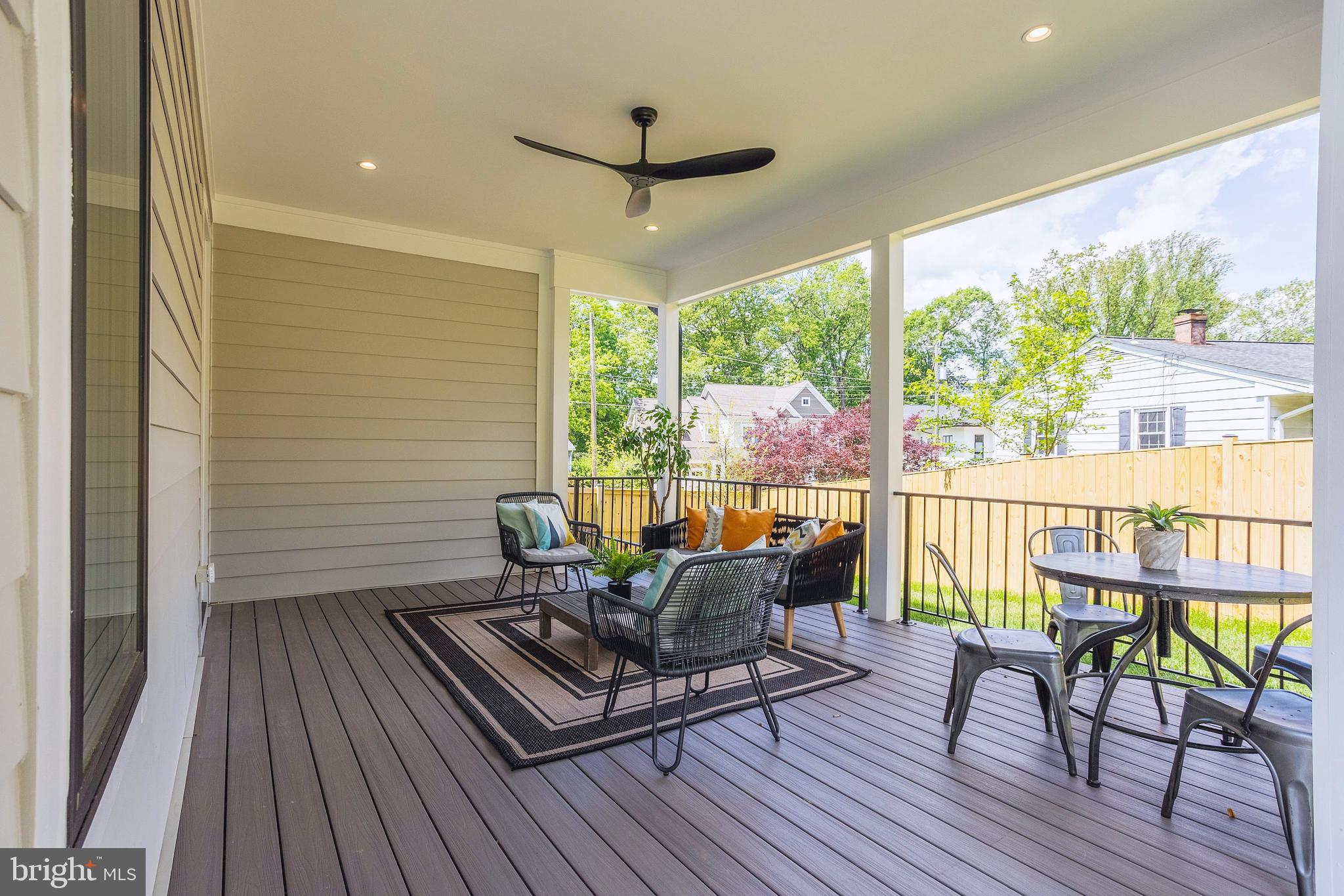 VIENNA WOODS - Residential