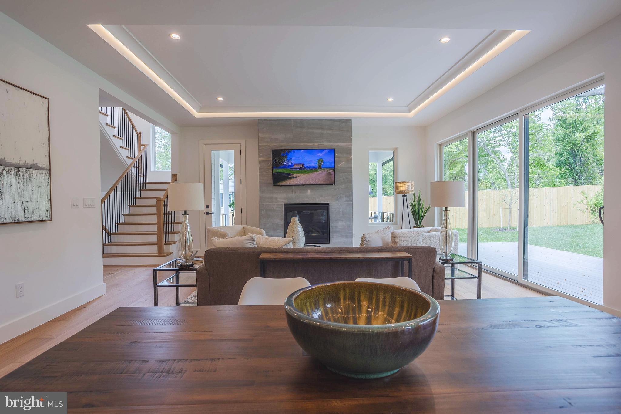 VIENNA WOODS - Residential