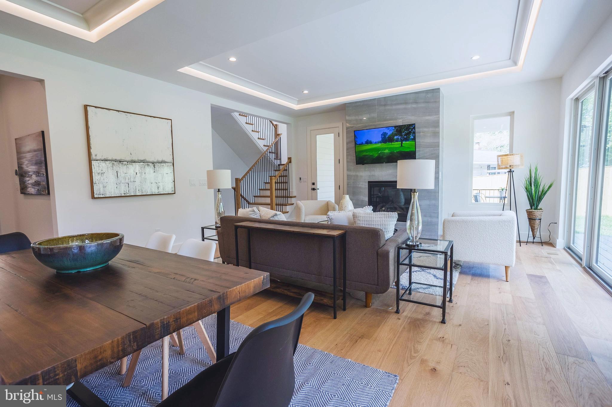 VIENNA WOODS - Residential