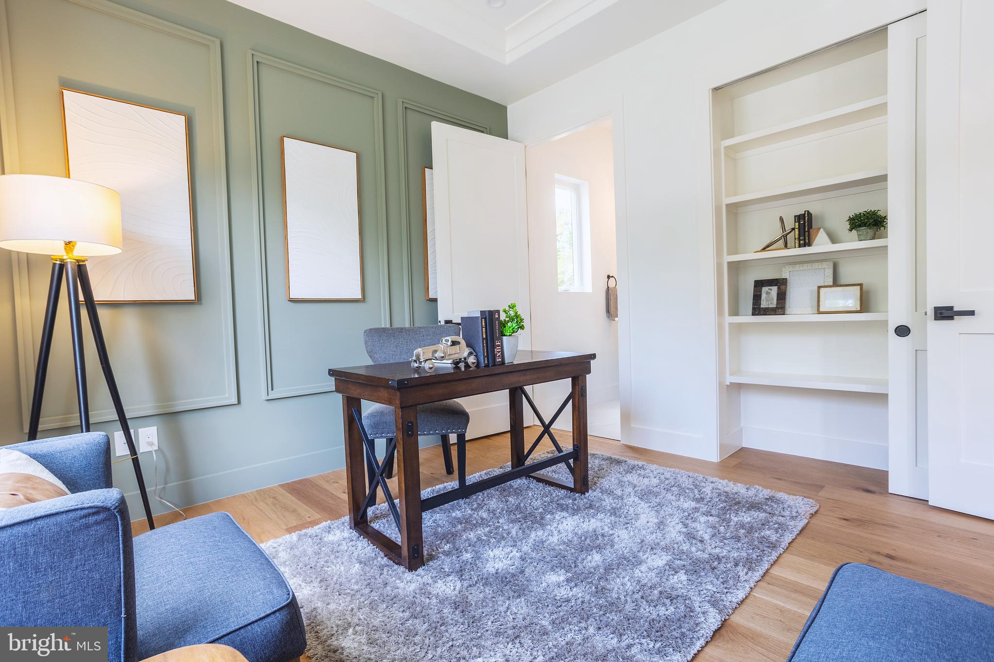 VIENNA WOODS - Residential