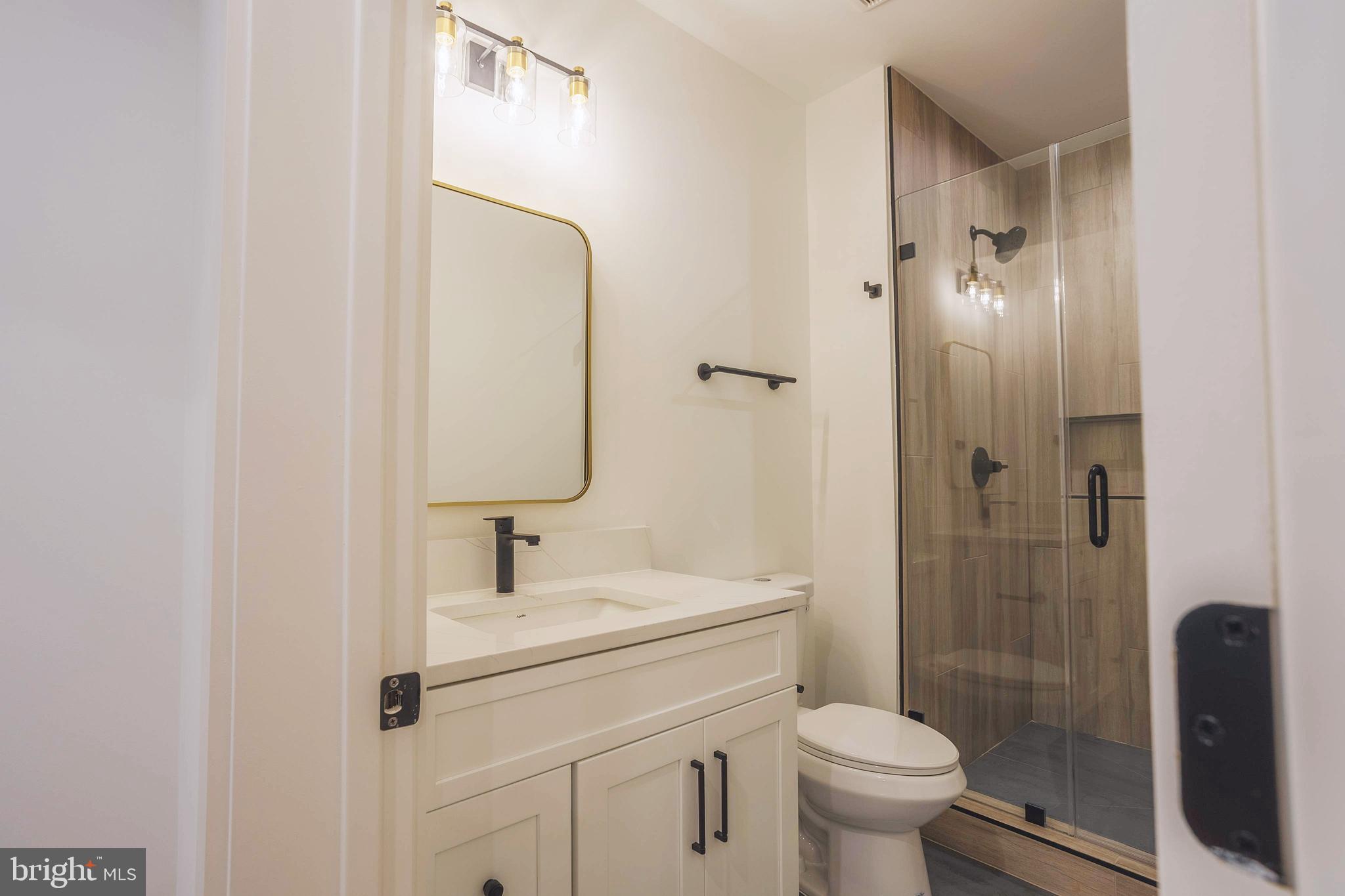 VIENNA WOODS - Residential