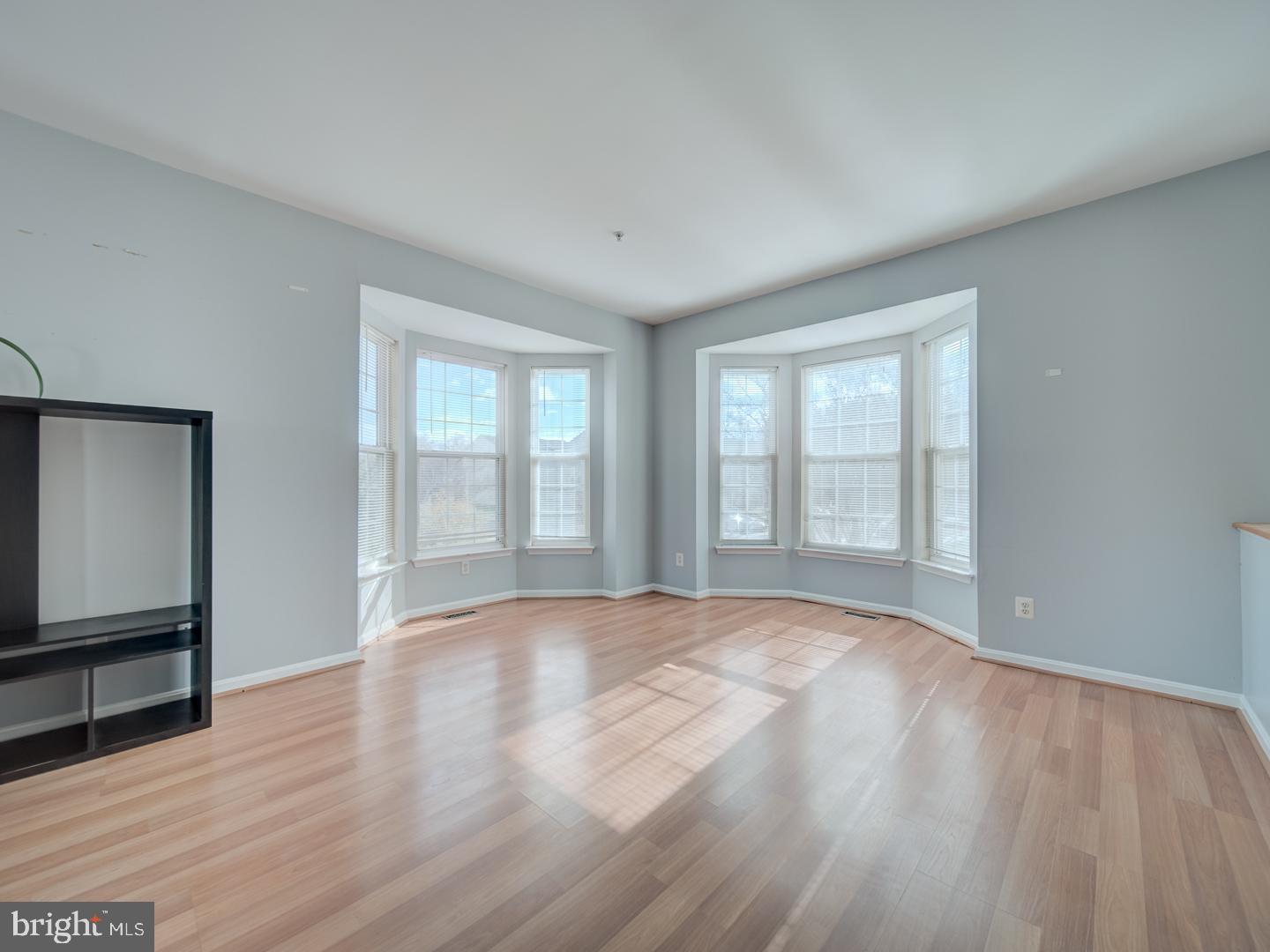 CARROLLWOOD MANOR - Residential