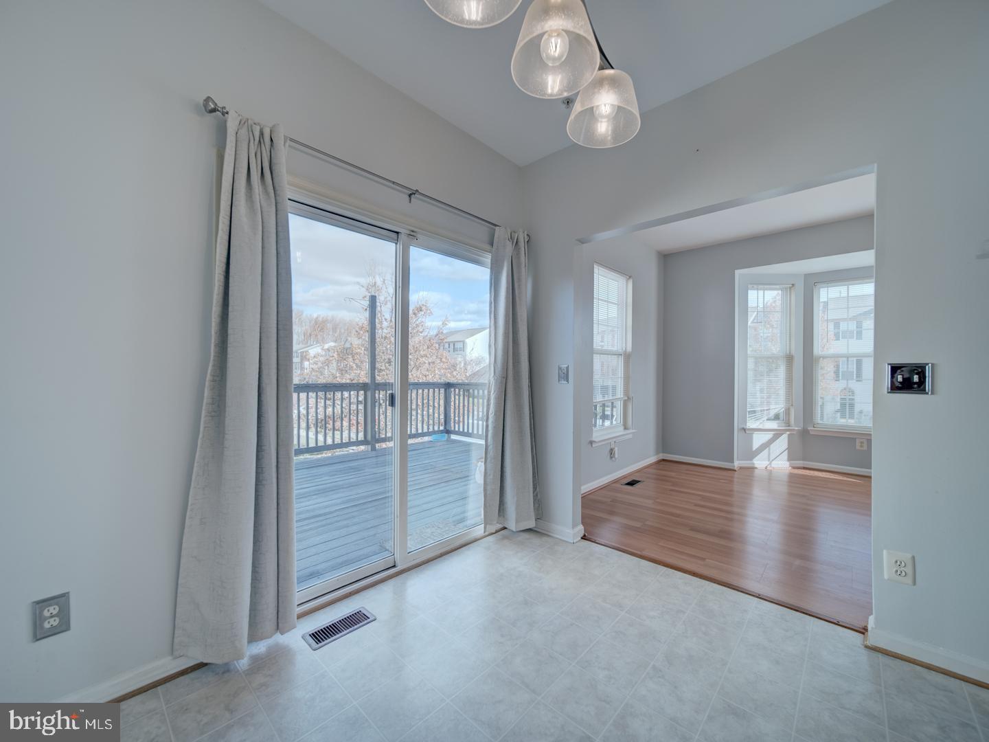 CARROLLWOOD MANOR - Residential