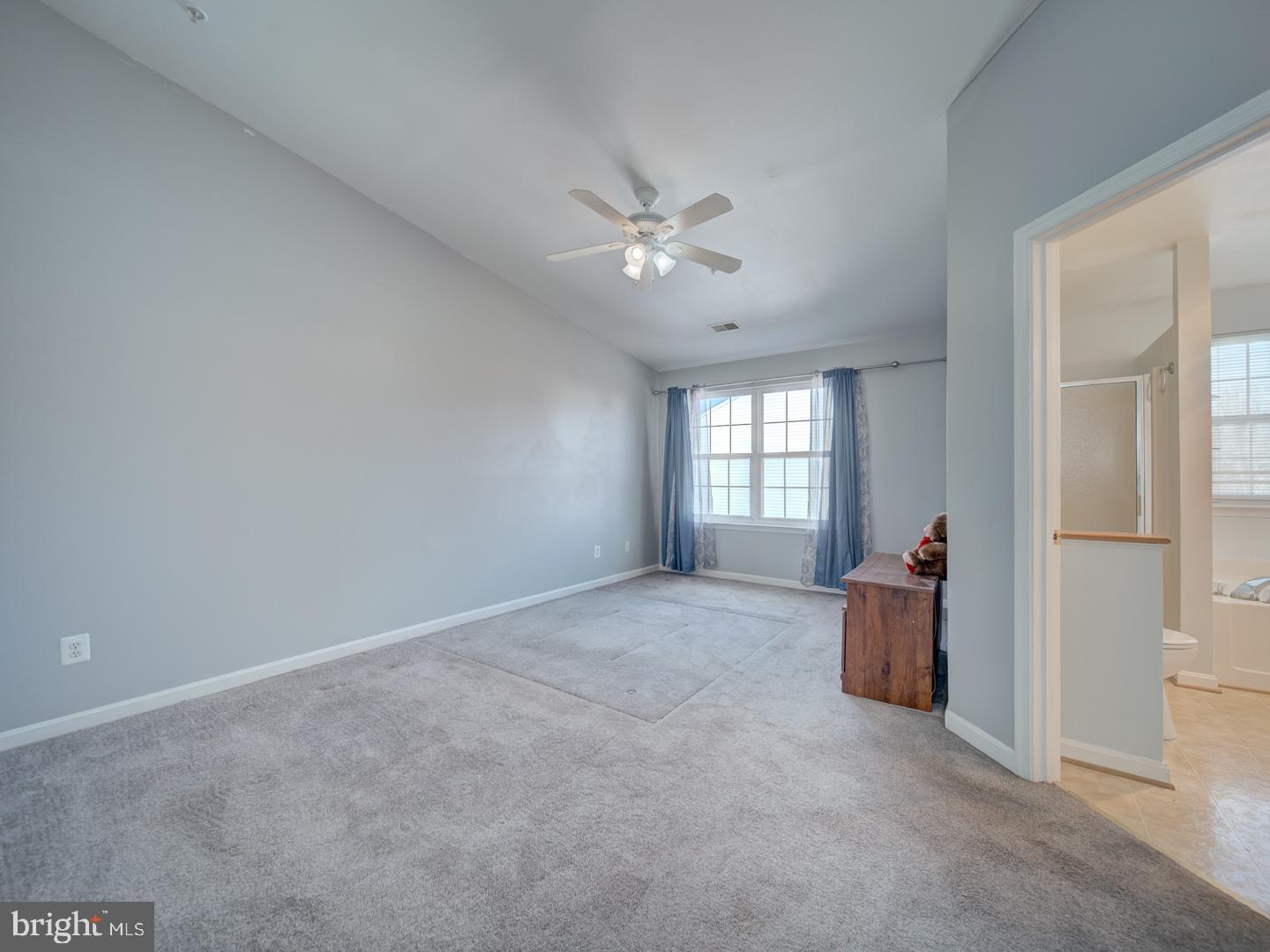 CARROLLWOOD MANOR - Residential