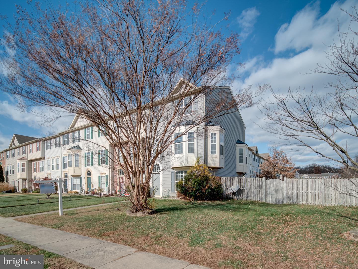 CARROLLWOOD MANOR - Residential