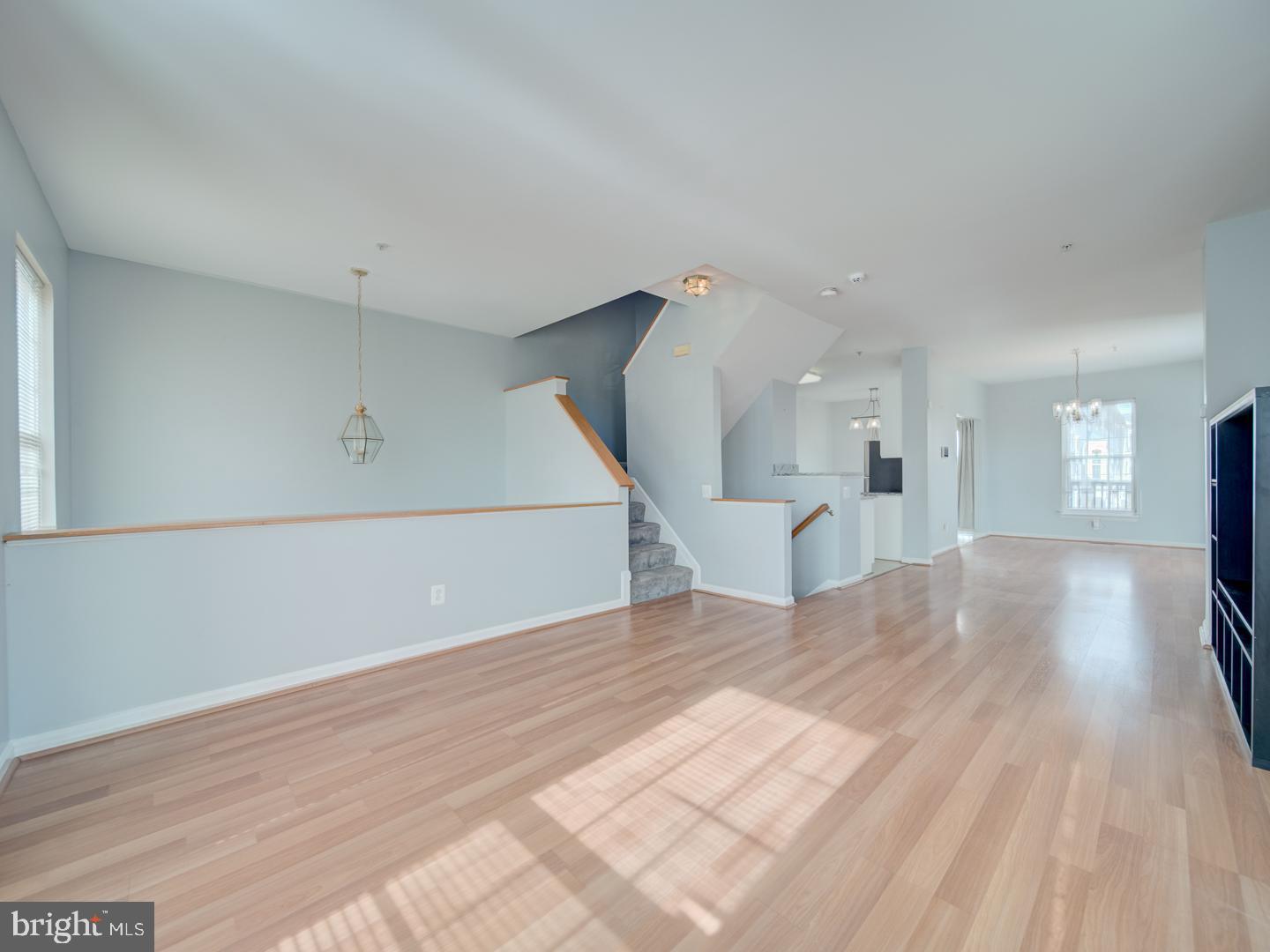 CARROLLWOOD MANOR - Residential