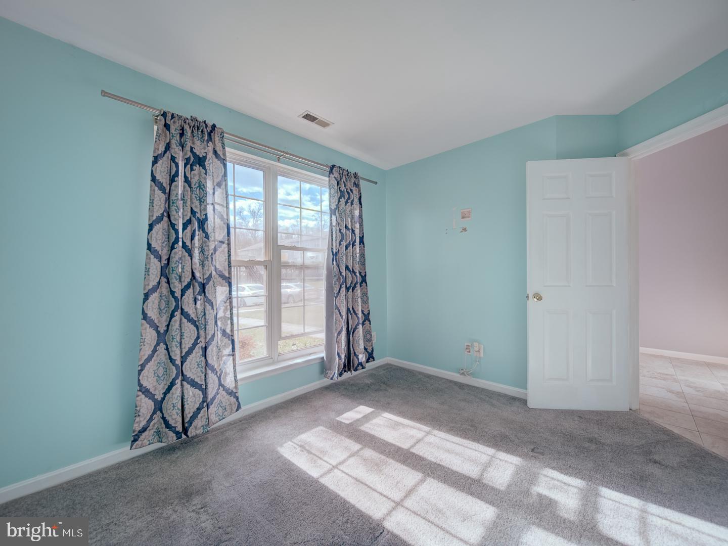 CARROLLWOOD MANOR - Residential