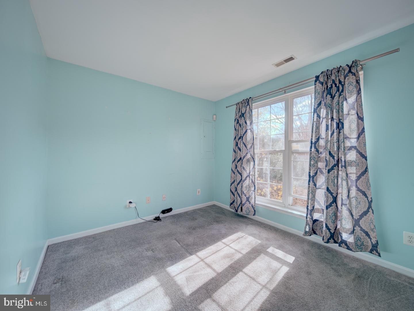 CARROLLWOOD MANOR - Residential